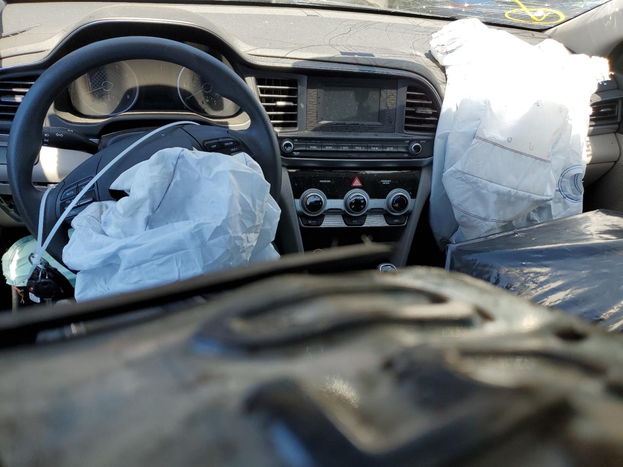 2019 Hyundai Elantra Se VIN: KMHD74LF5KU758038 Lot: 60331754