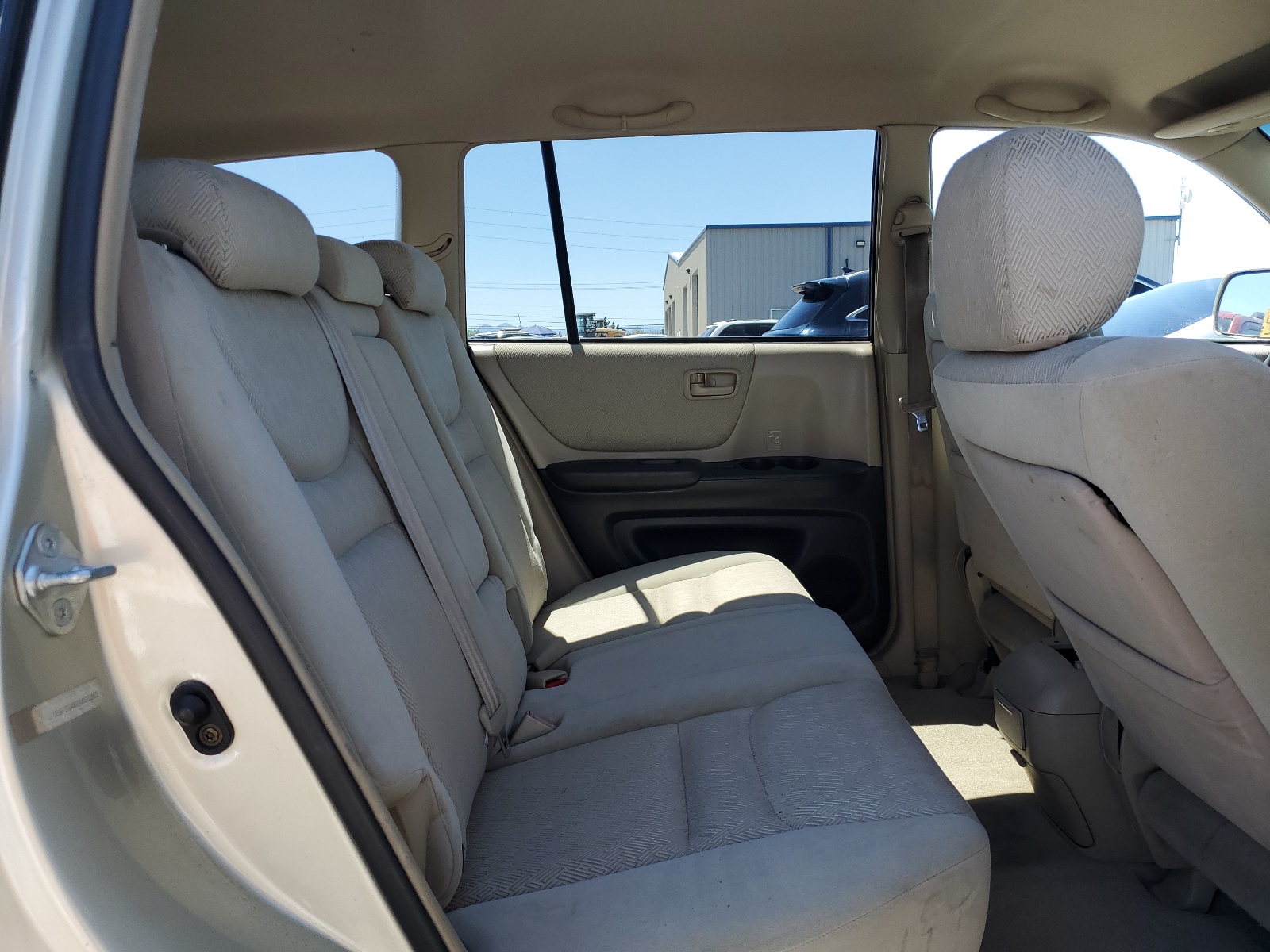 JTEGF21A020031263 2002 Toyota Highlander Limited