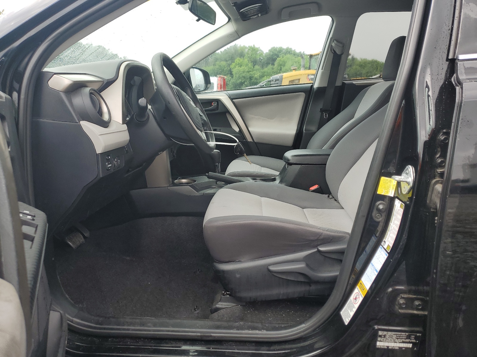 2T3BFREV1FW350449 2015 Toyota Rav4 Le