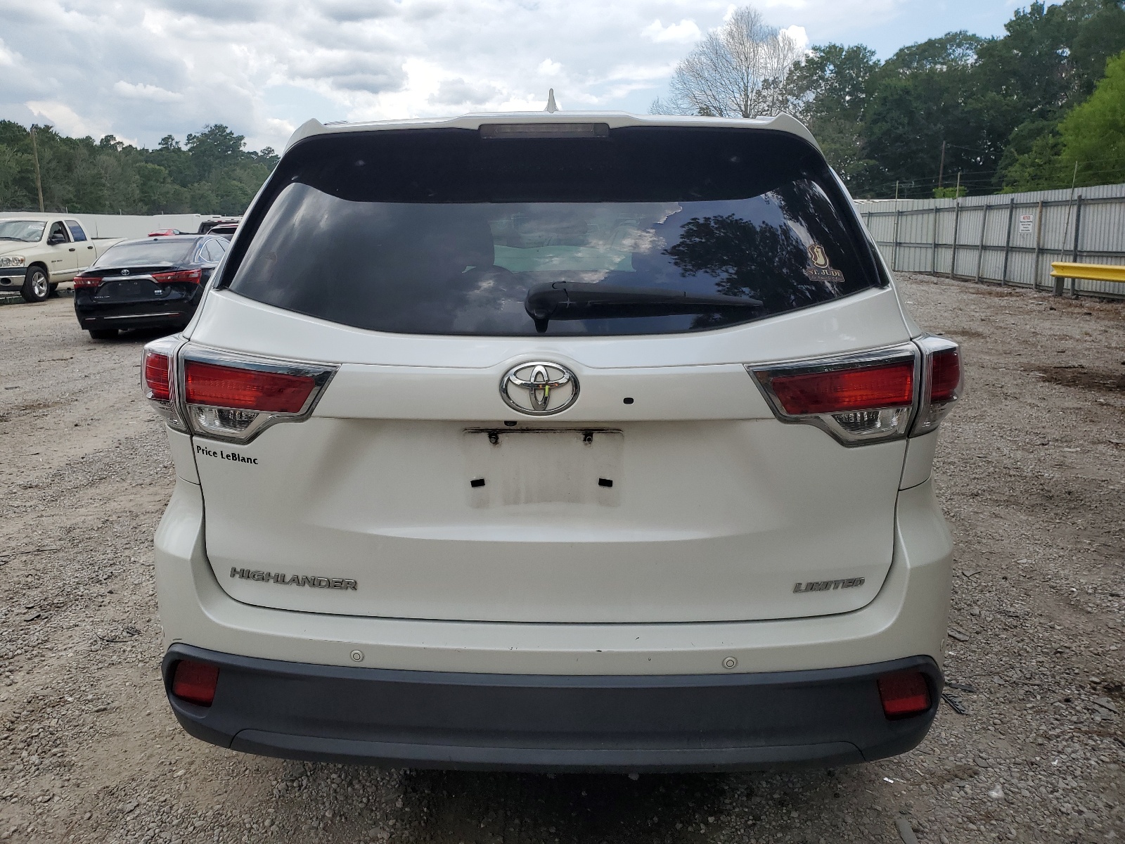 2015 Toyota Highlander Limited vin: 5TDYKRFH2FS107295