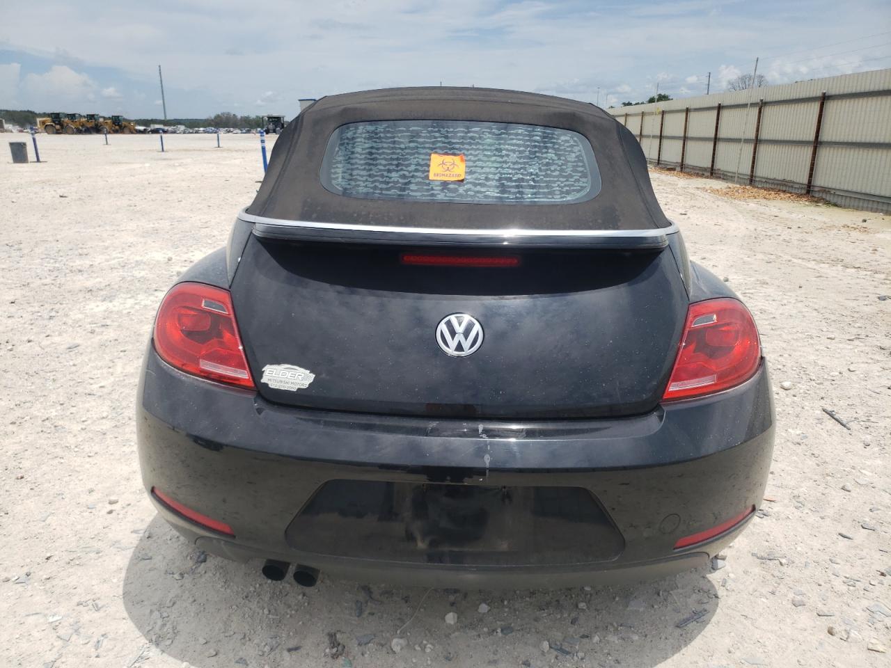 2015 Volkswagen Beetle 1.8T VIN: 3VW507AT8FM819686 Lot: 64936914