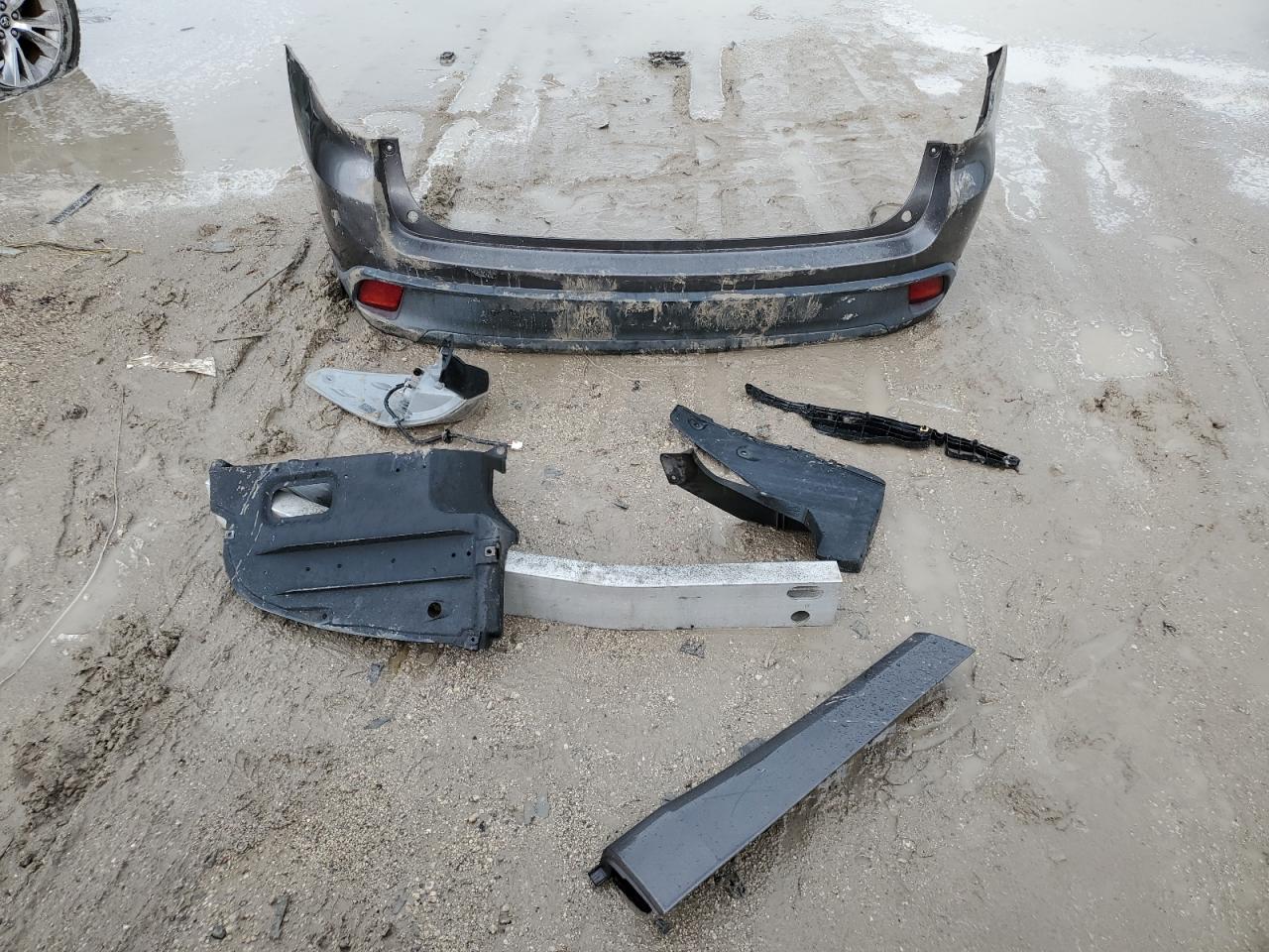 2016 Toyota Highlander Le VIN: 5TDBKRFH8GS338161 Lot: 63953354