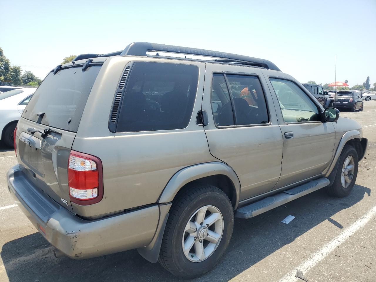 2004 Nissan Pathfinder Le VIN: JN8DR09X04W801963 Lot: 61995604