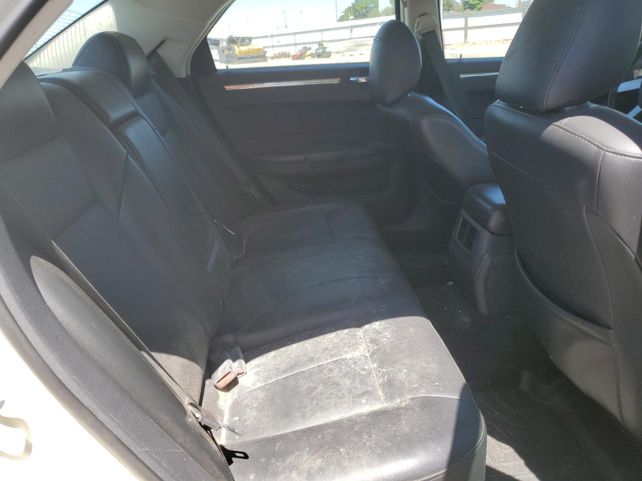 2009 Chrysler 300 Touring VIN: 2C3KA53V49H634693 Lot: 61712354