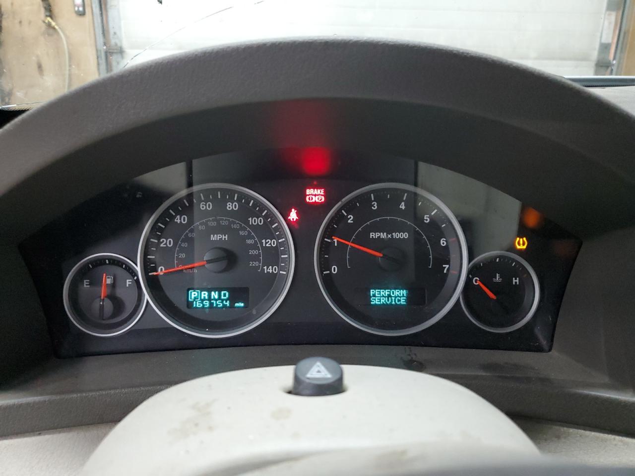 2005 Jeep Grand Cherokee Limited VIN: 1J4HR58N75C528429 Lot: 63798524