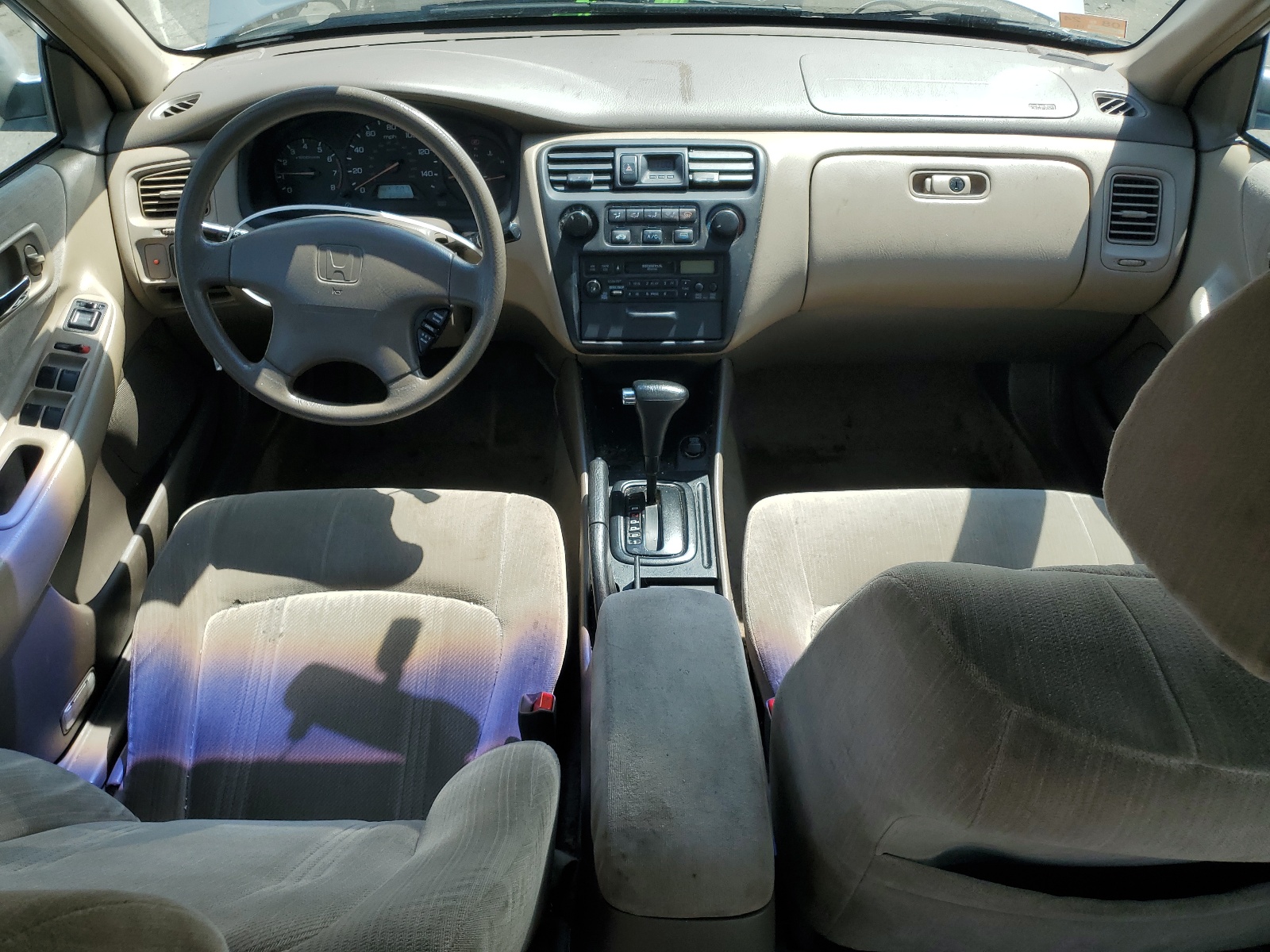 1HGCG6657XA154922 1999 Honda Accord Lx