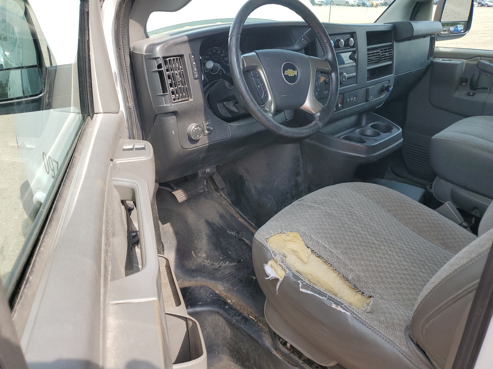 1GCWGAFP3K1368198 2019 Chevrolet Express G2500