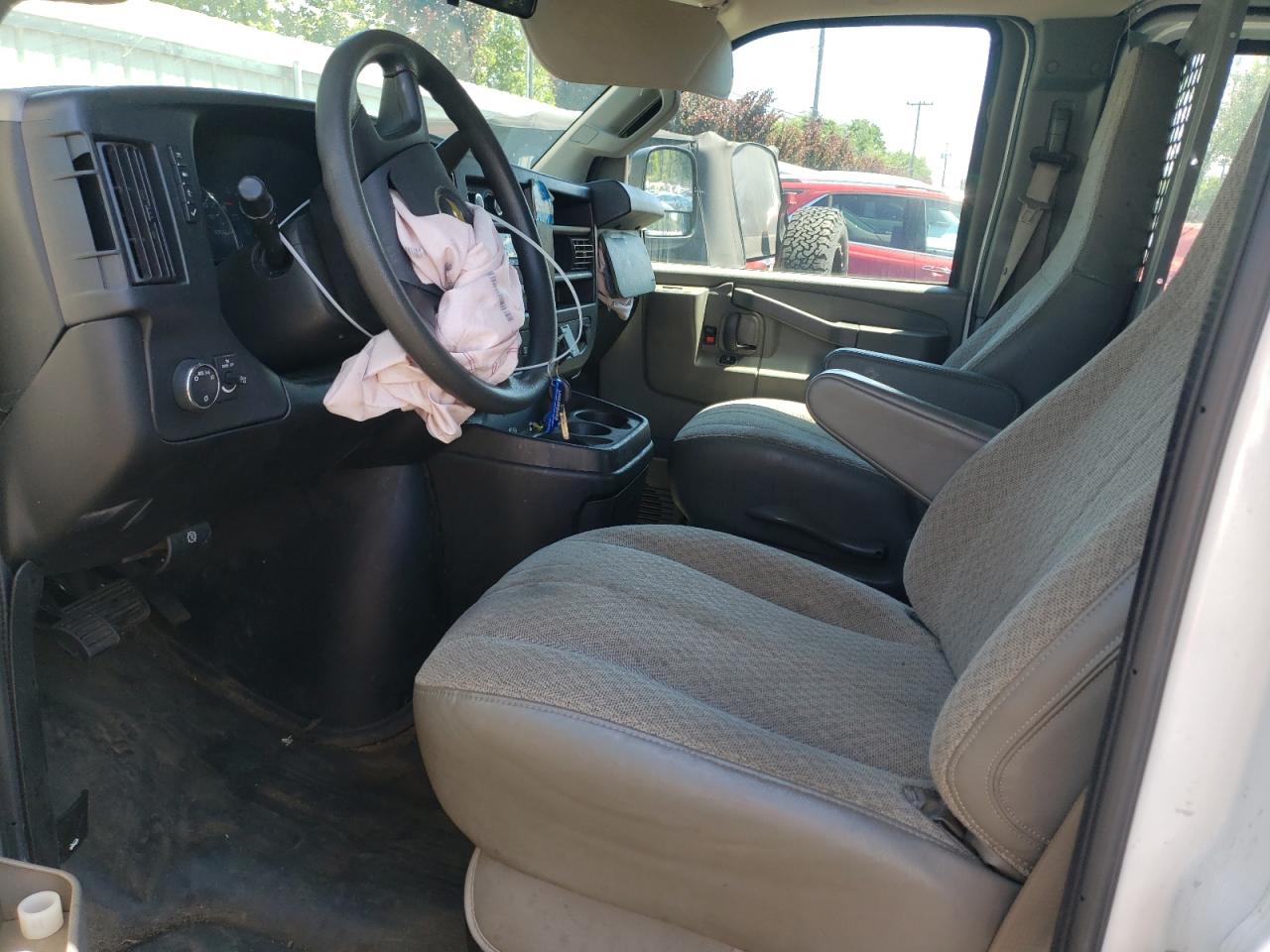 2020 Chevrolet Express G2500 VIN: 1GCWGAFG2L1185246 Lot: 60430864