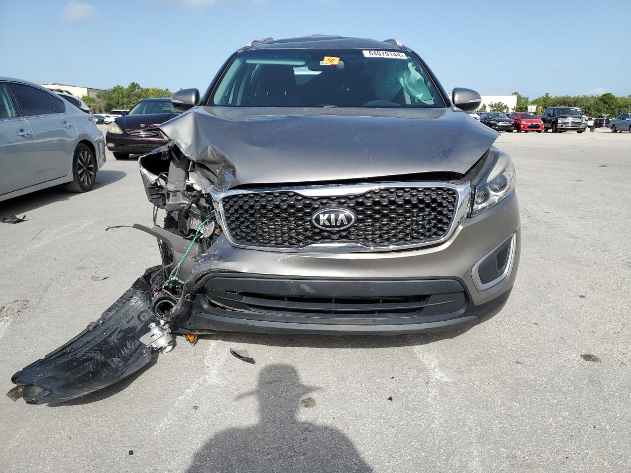 VIN 5XYPGDA35GG148210 2016 KIA SORENTO no.5