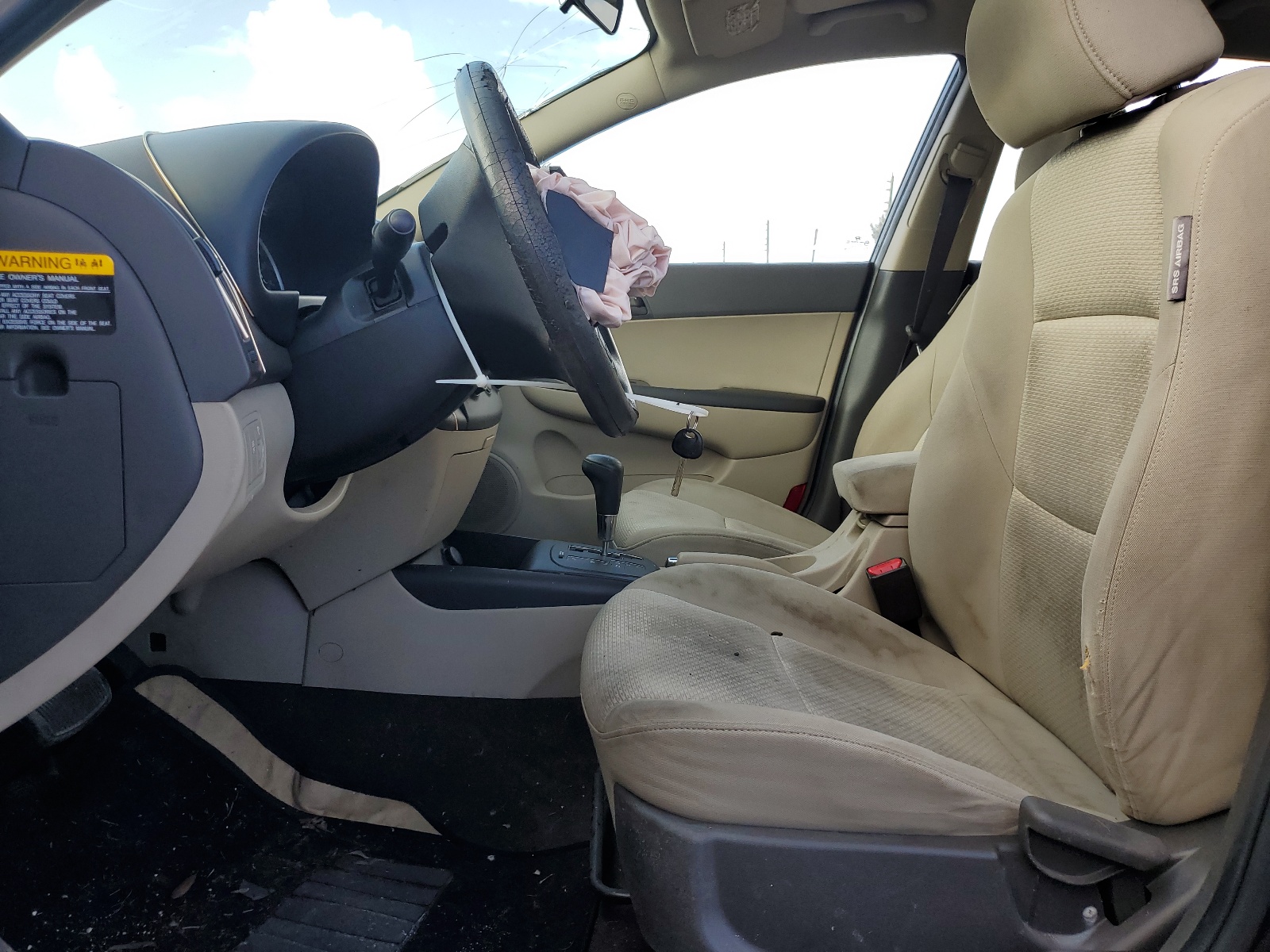 KMHDB8AE1AU052618 2010 Hyundai Elantra Touring Gls