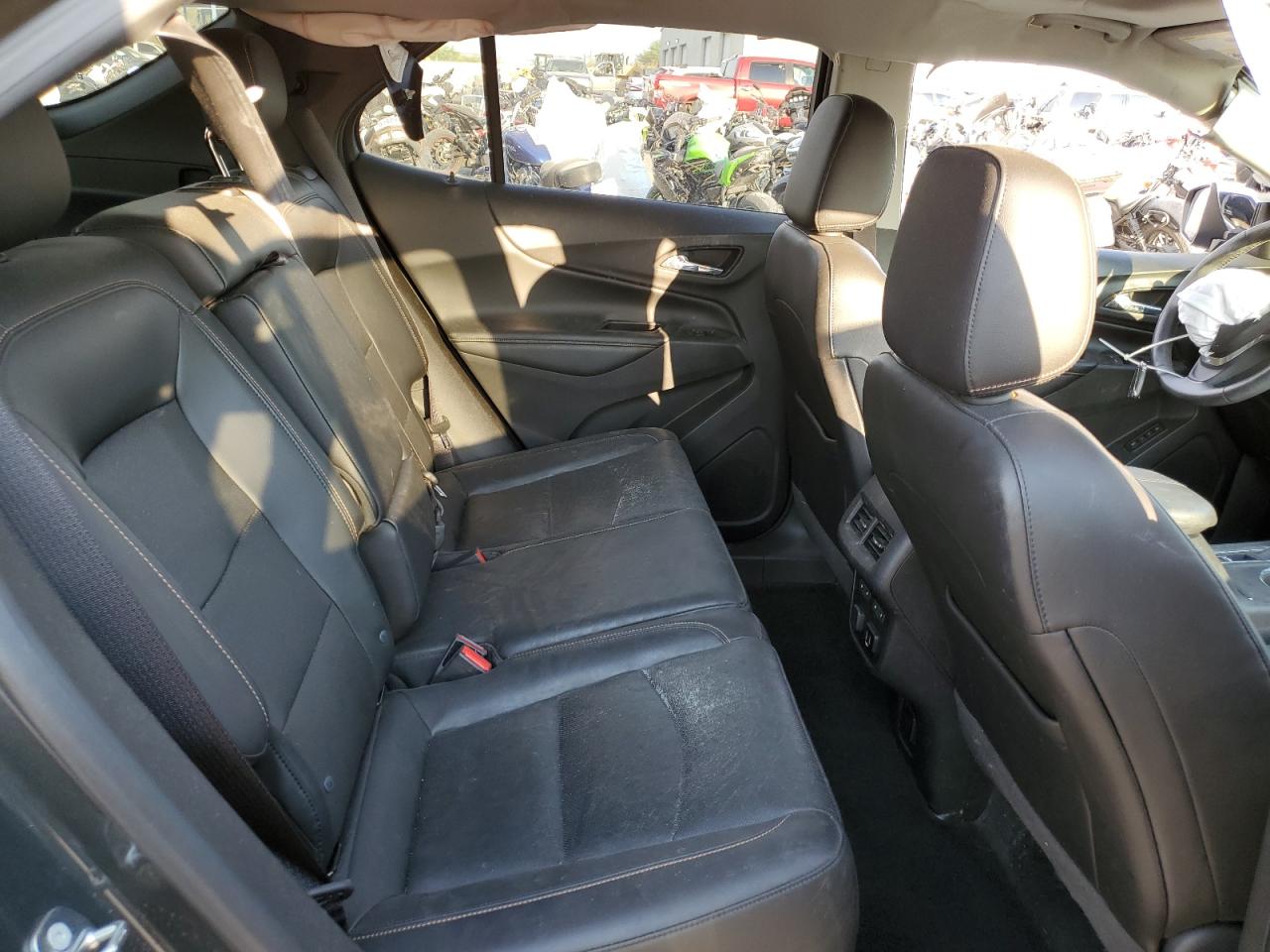 2018 Chevrolet Equinox Premier VIN: 2GNAXNEX4J6211253 Lot: 62761414