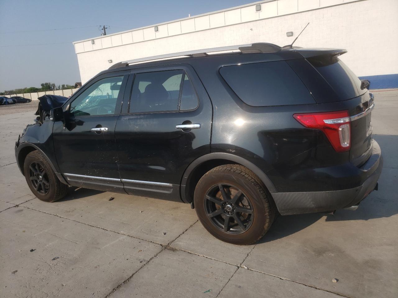 1FM5K8F83FGB74524 2015 FORD EXPLORER - Image 2