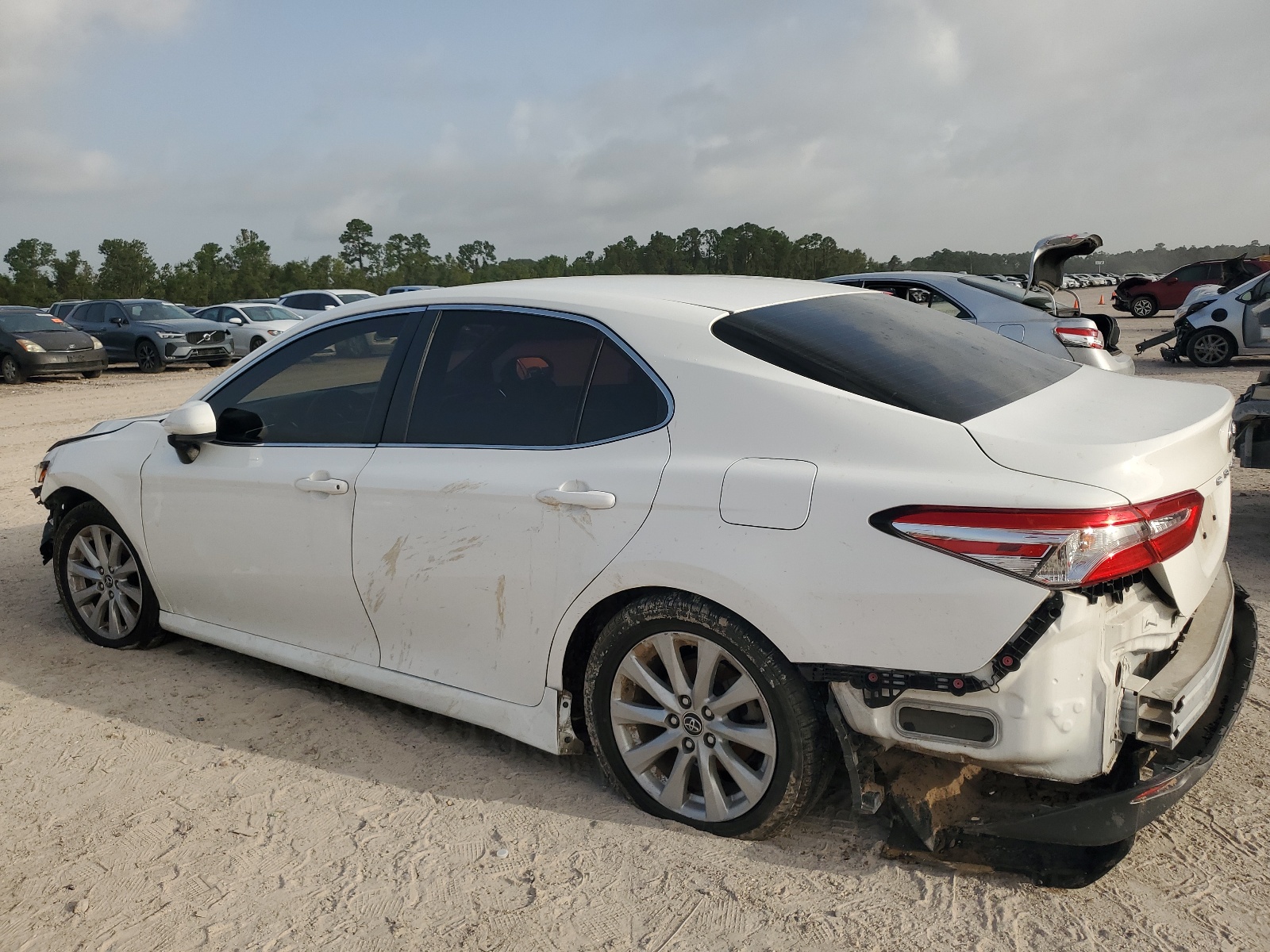 2018 Toyota Camry L vin: JTNB11HK0J3023498