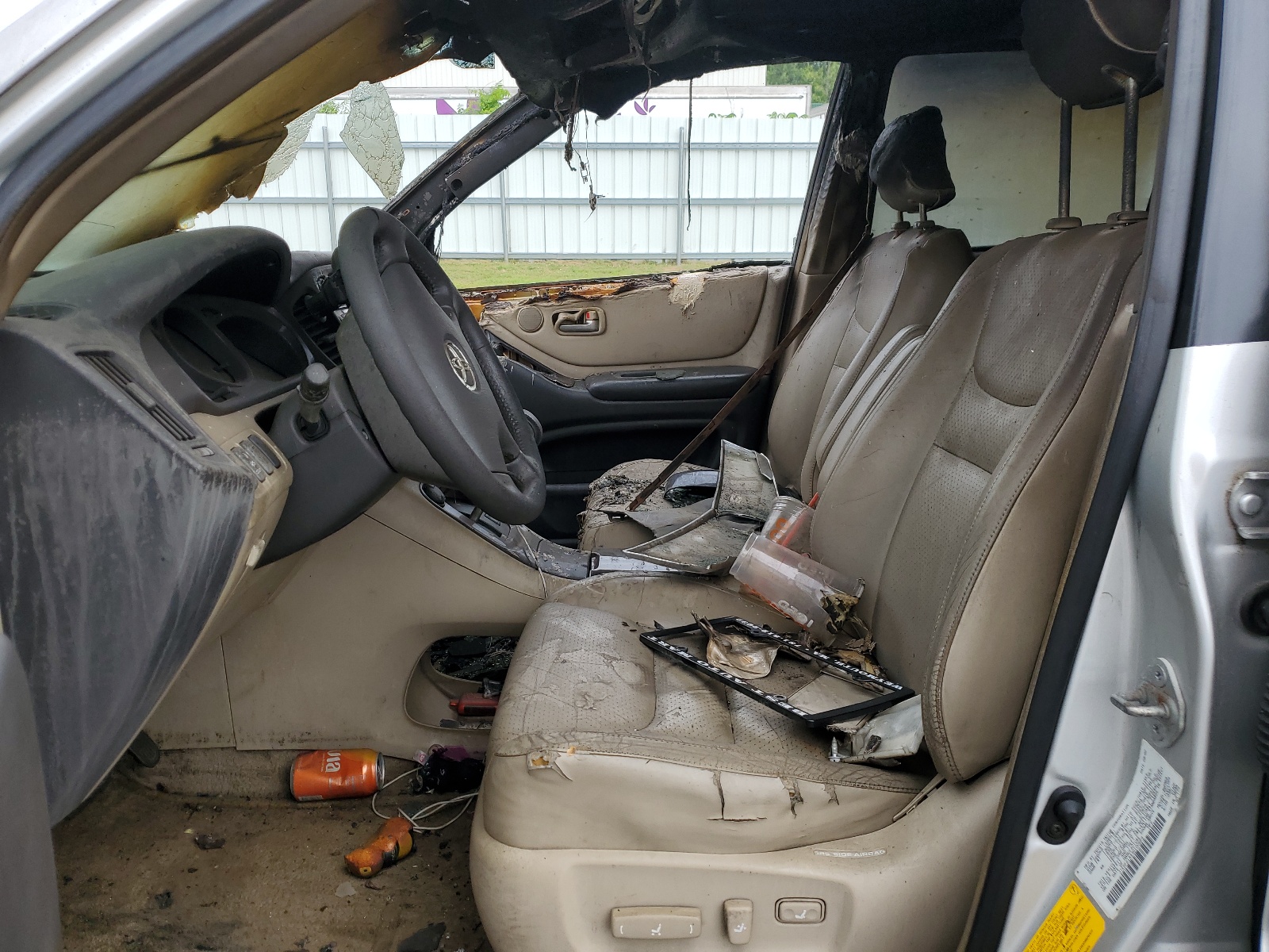 JTEHF21A430100669 2003 Toyota Highlander Limited