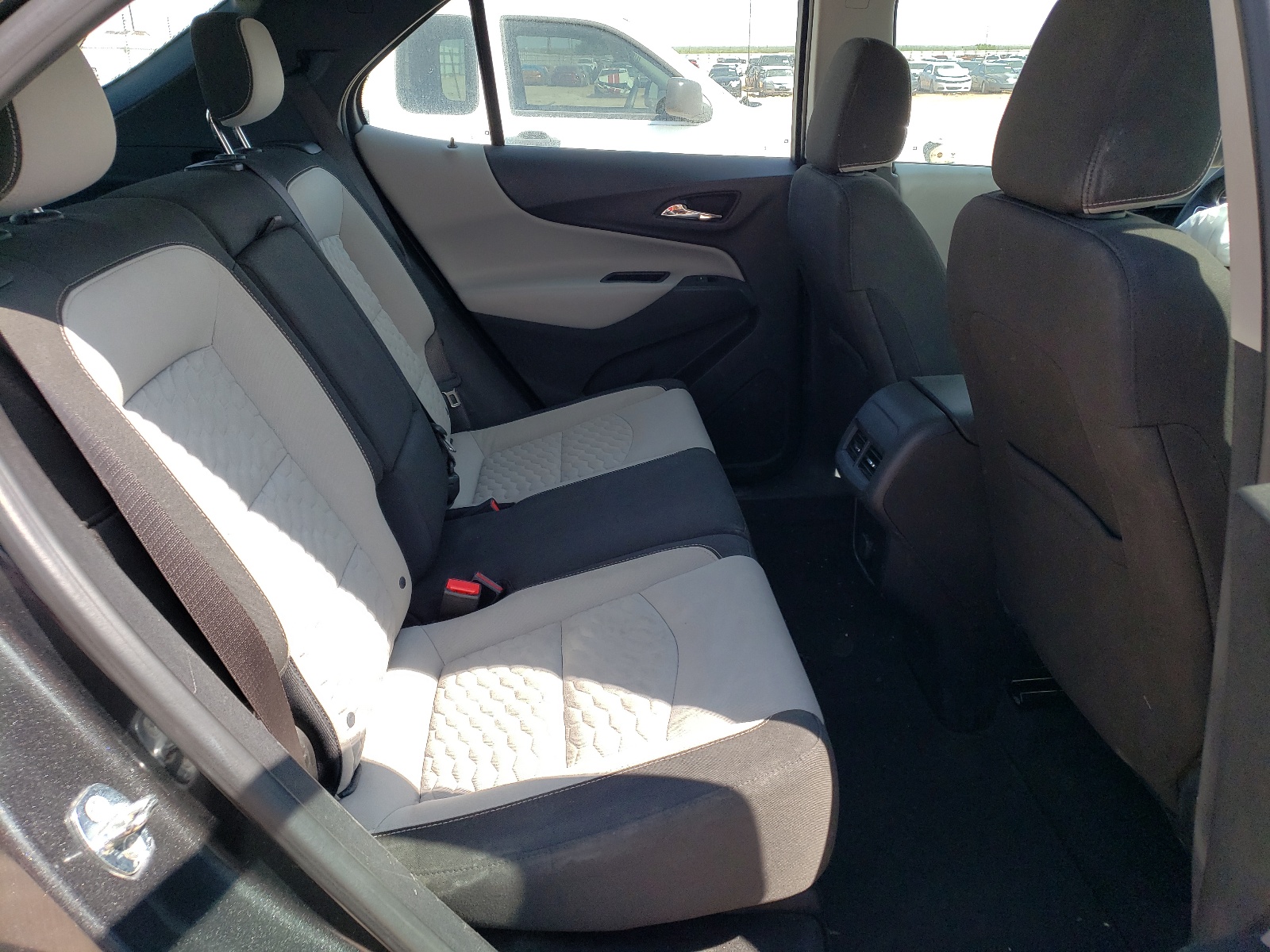 2GNAXHEVXJ6116003 2018 Chevrolet Equinox Ls