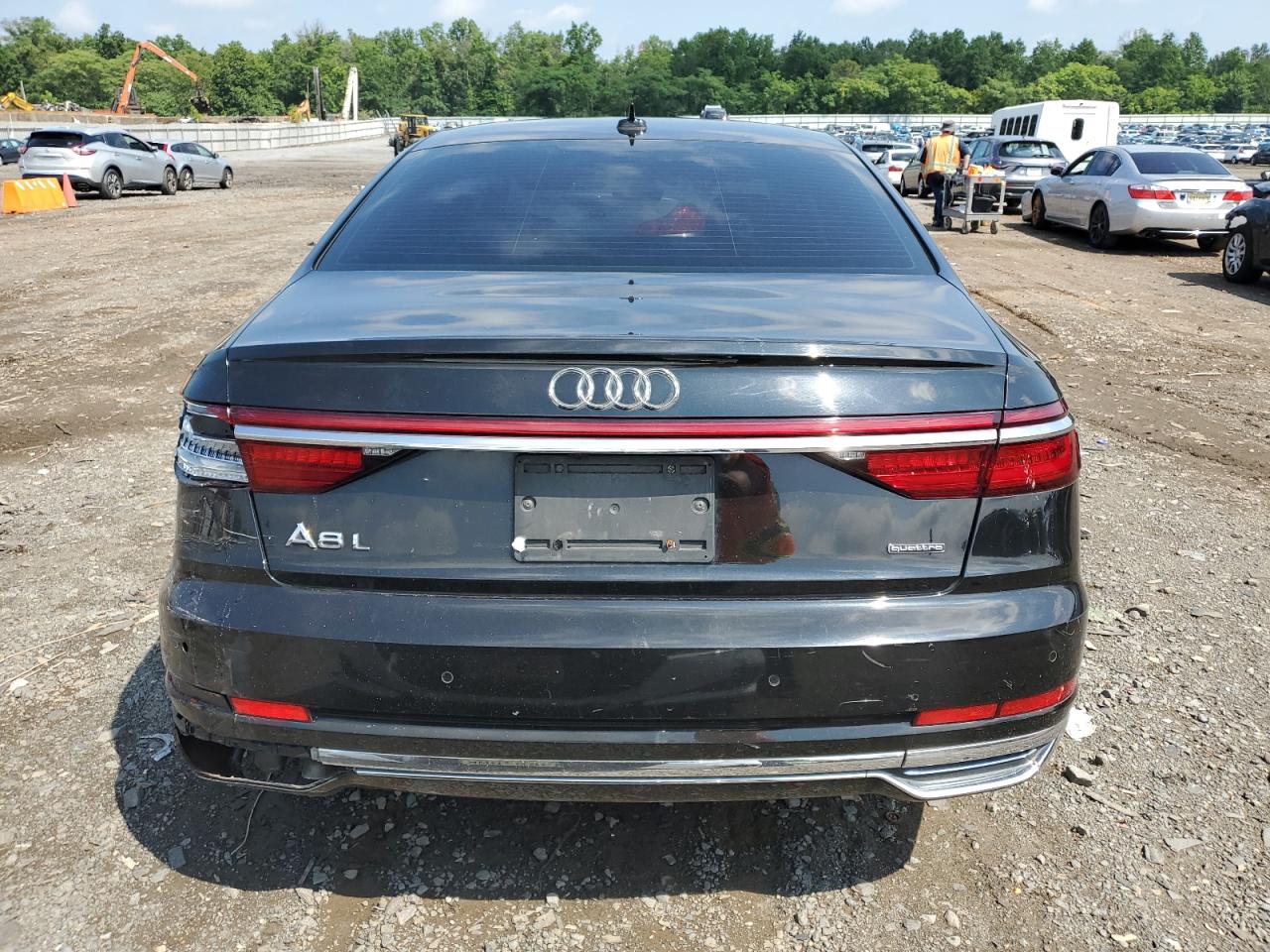 2019 Audi A8 L VIN: WAU8DAF85KN013016 Lot: 62705654