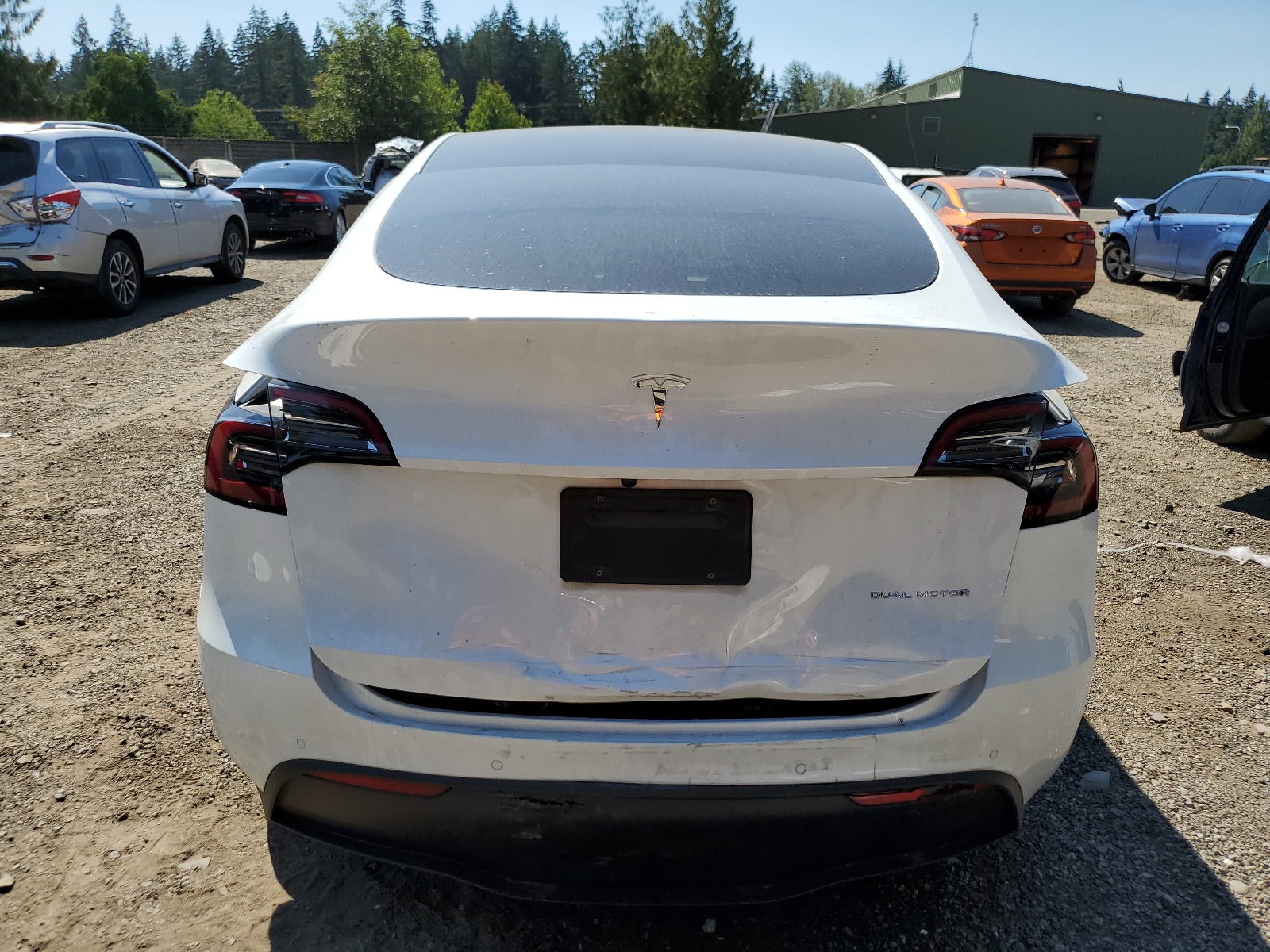 2021 Tesla Model Y vin: 5YJYGDEE6MF257388