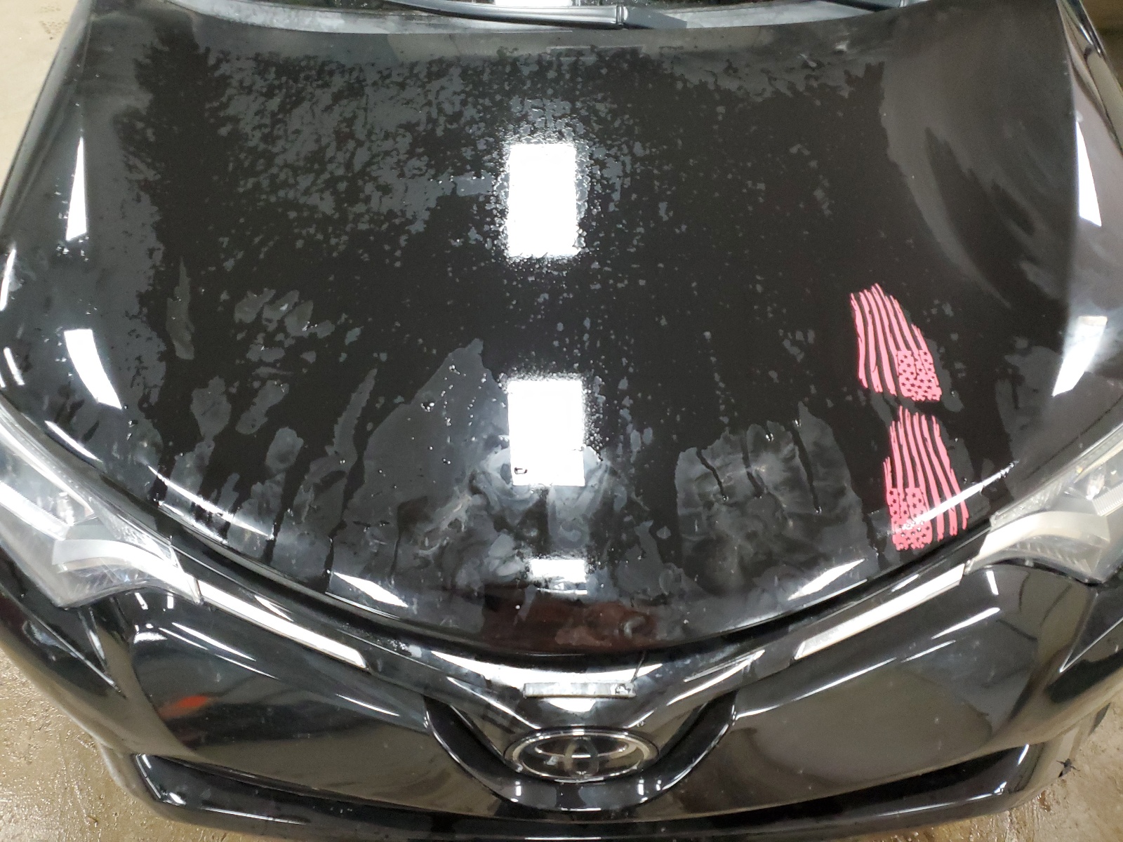 2T3RFREV8HW591068 2017 Toyota Rav4 Xle