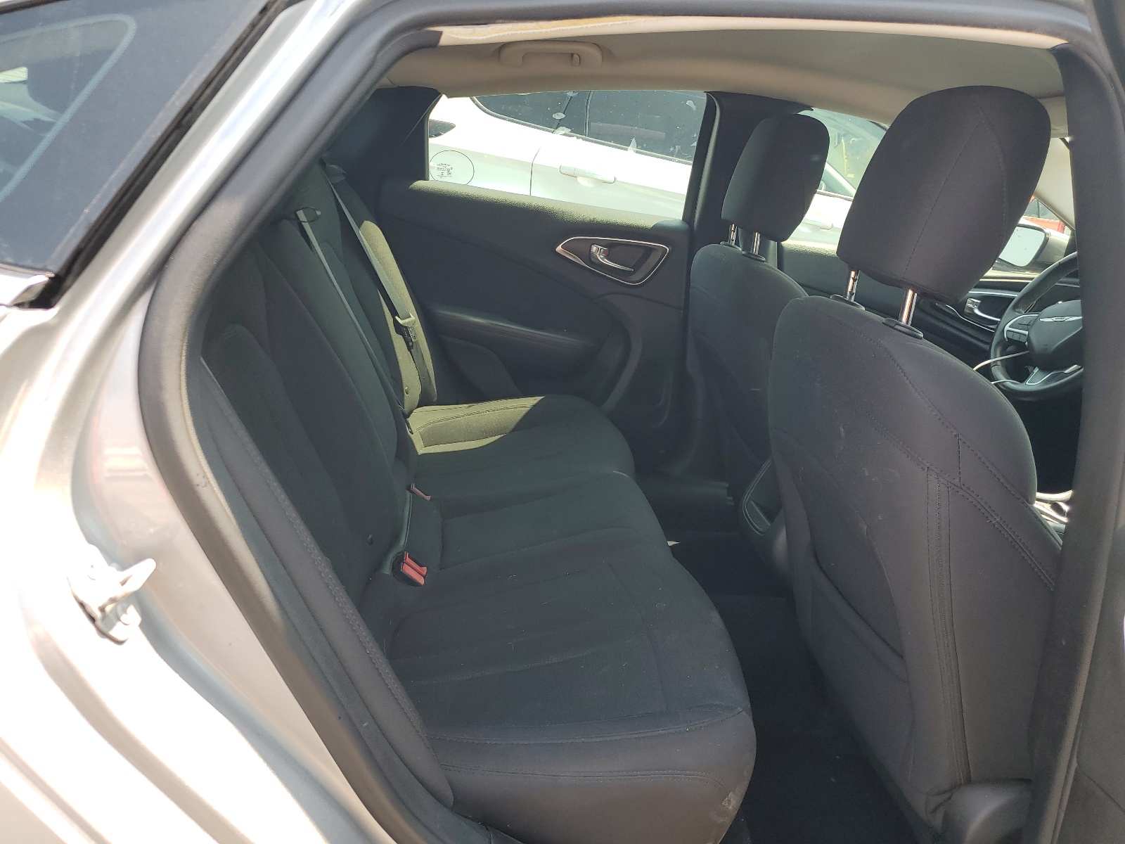 1C3CCCAB3FN664475 2015 Chrysler 200 Limited