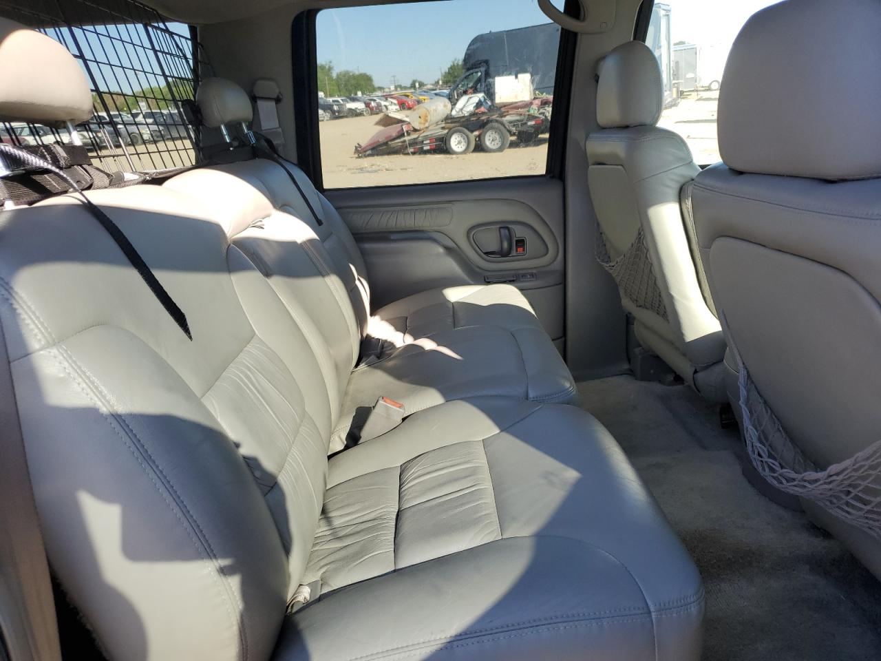 1995 GMC Suburban K2500 VIN: 1GKGK26N1SJ768157 Lot: 61764584