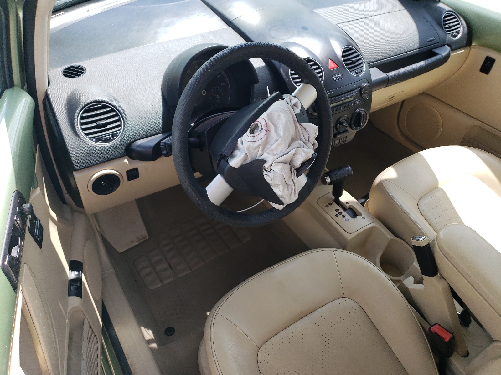 3VWPW31C68M514979 2008 Volkswagen New Beetle S