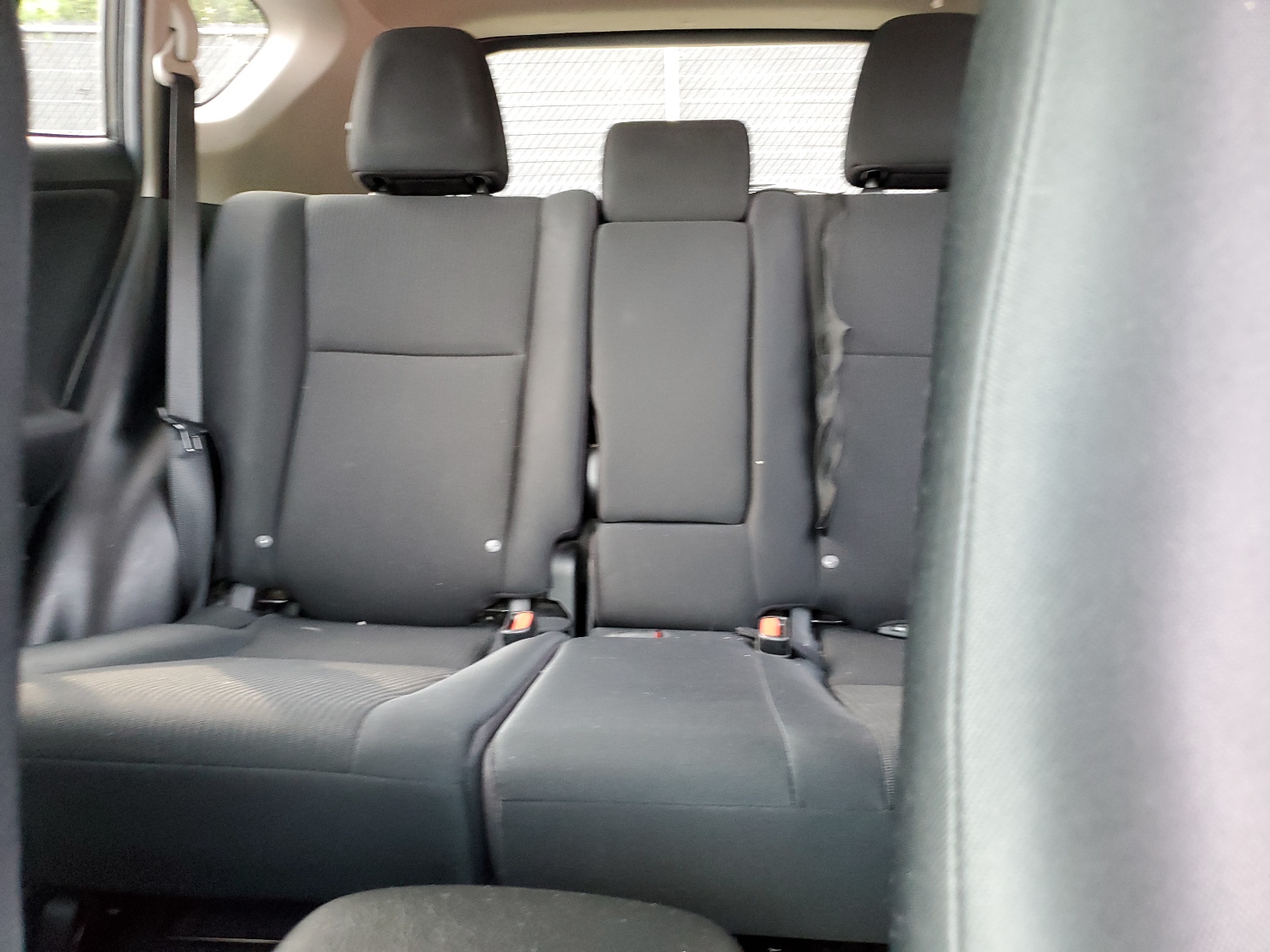 2T3BFREV0HW646372 2017 Toyota Rav4 Le