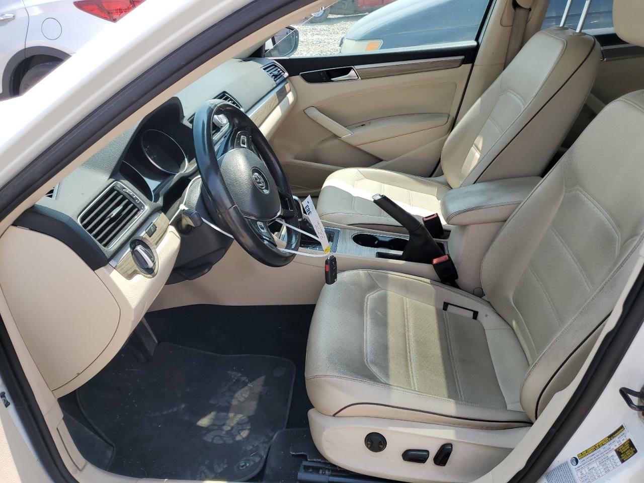 2017 Volkswagen Passat Se VIN: 1VWBT7A37HC067770 Lot: 64744584