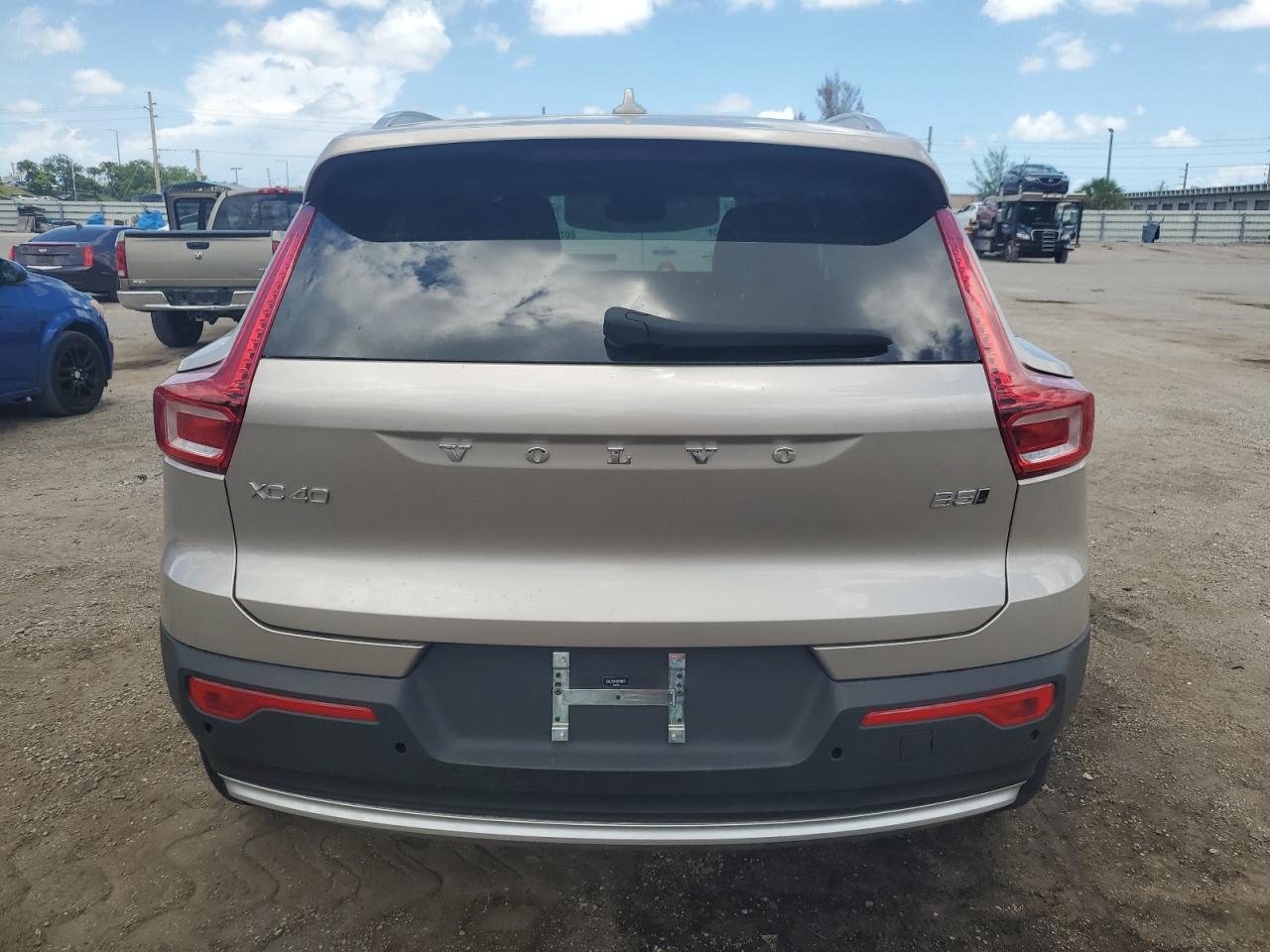 2023 Volvo Xc40 Ultimate VIN: YV4L12UF4P2938678 Lot: 61995574