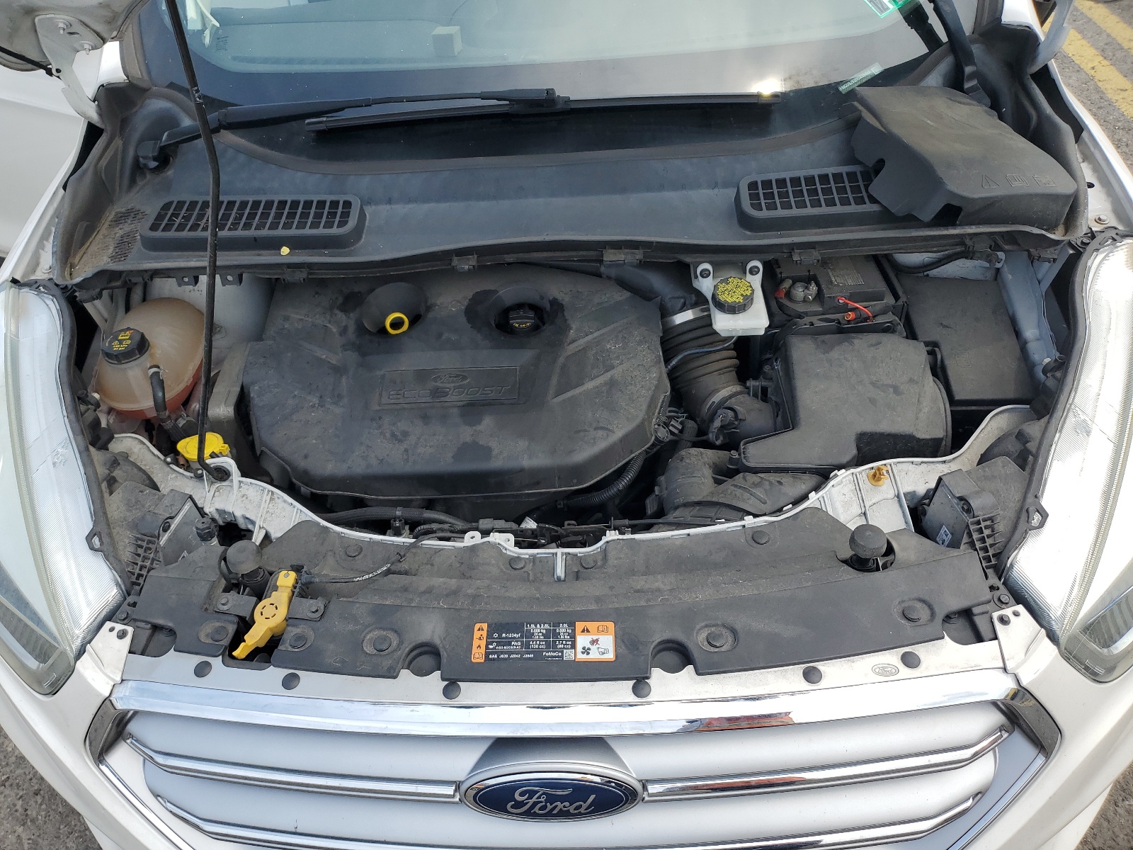 1FMCU9J93HUA56453 2017 Ford Escape Titanium