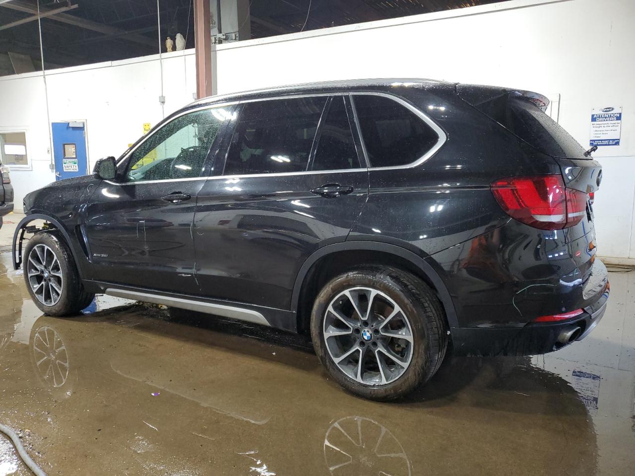 VIN 5UXKR0C32H0V84769 2017 BMW X5 no.2