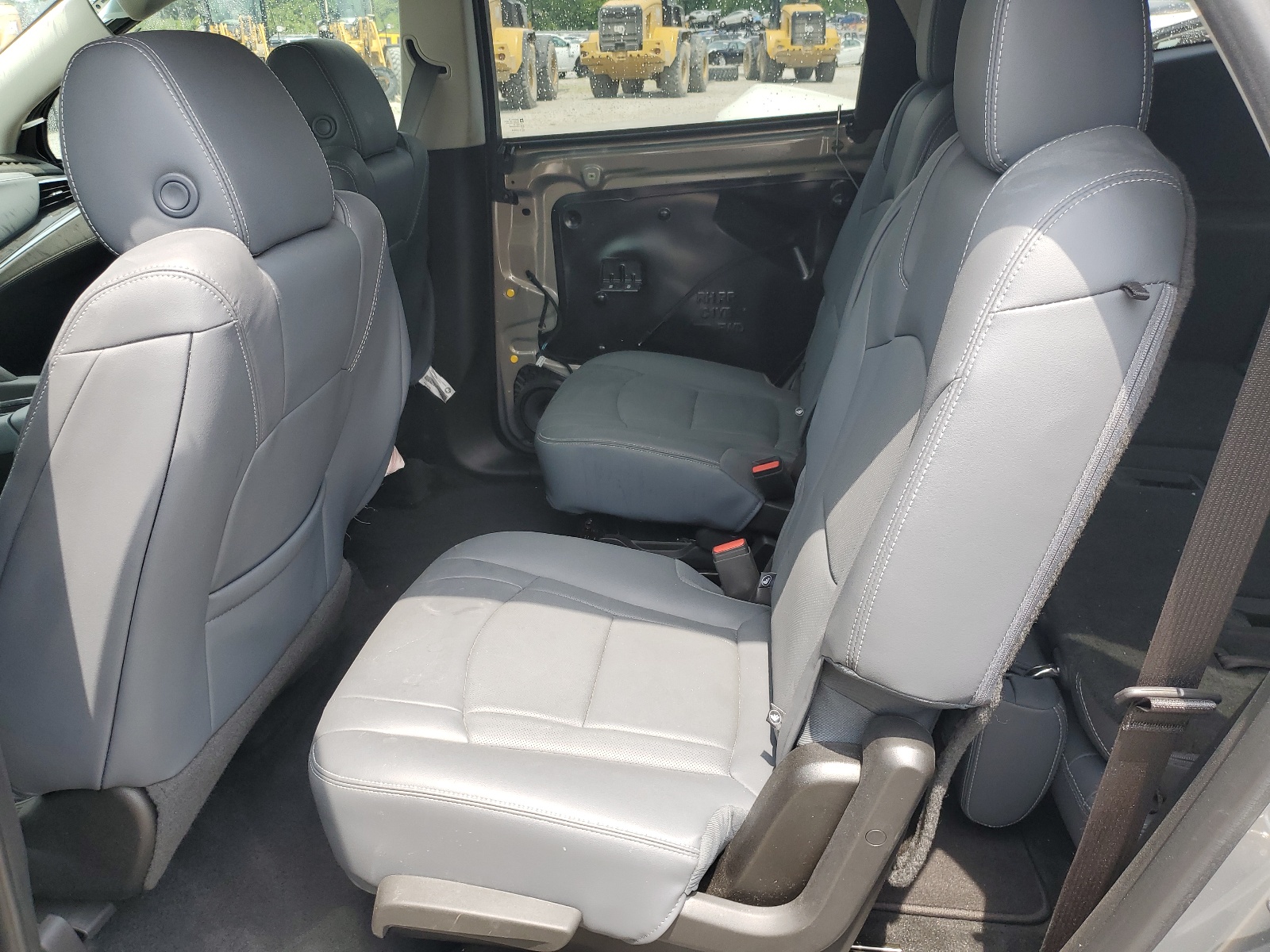 5GAERBKW5KJ148975 2019 Buick Enclave Essence