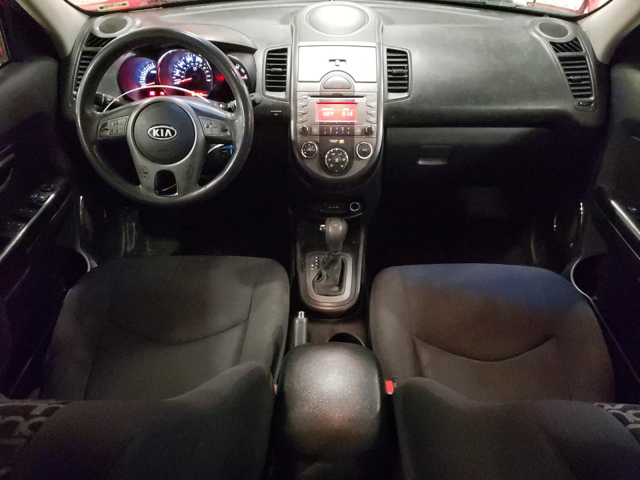 2011 Kia Soul + VIN: KNDJT2A21B7226890 Lot: 62721104