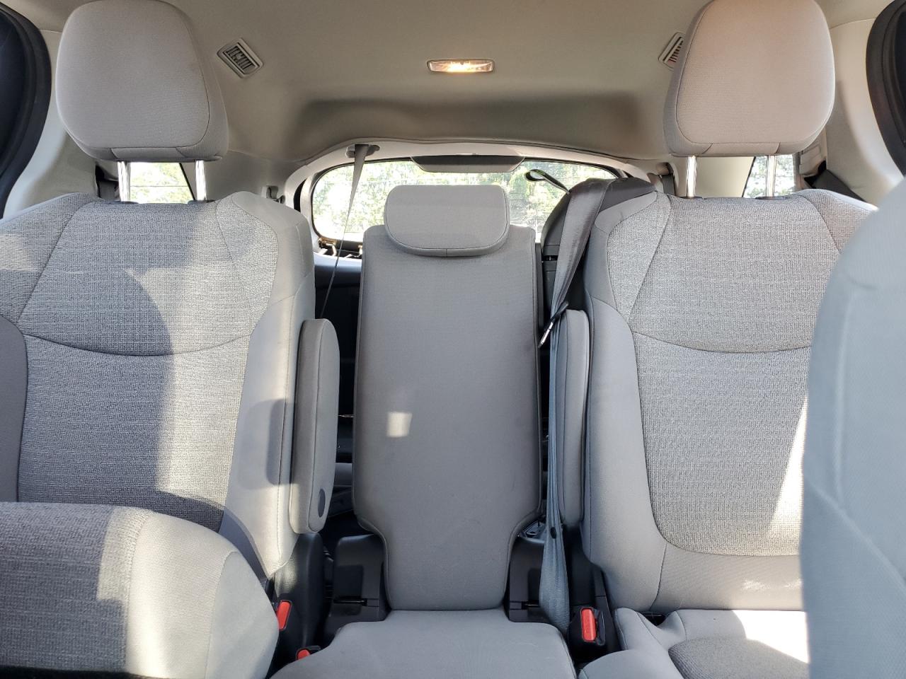 2022 Toyota Sienna Le VIN: 5TDKRKEC5NS107241 Lot: 63546324