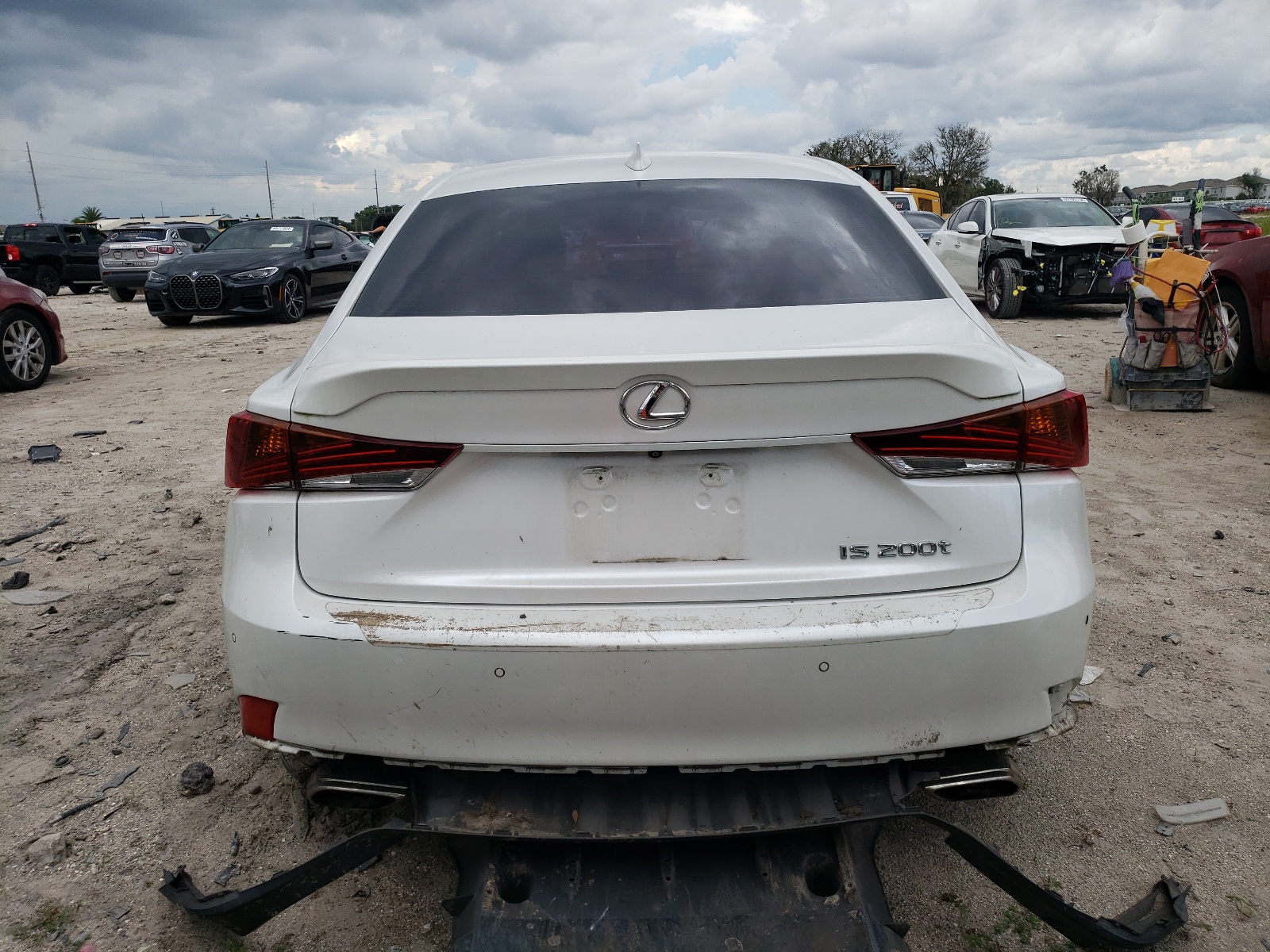 JTHBA1D27H5047059 2017 Lexus Is 200T