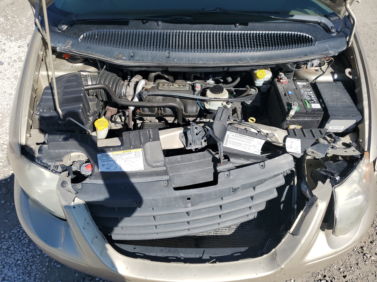 2C4GP54LX5R391165 2005 Chrysler Town & Country Touring