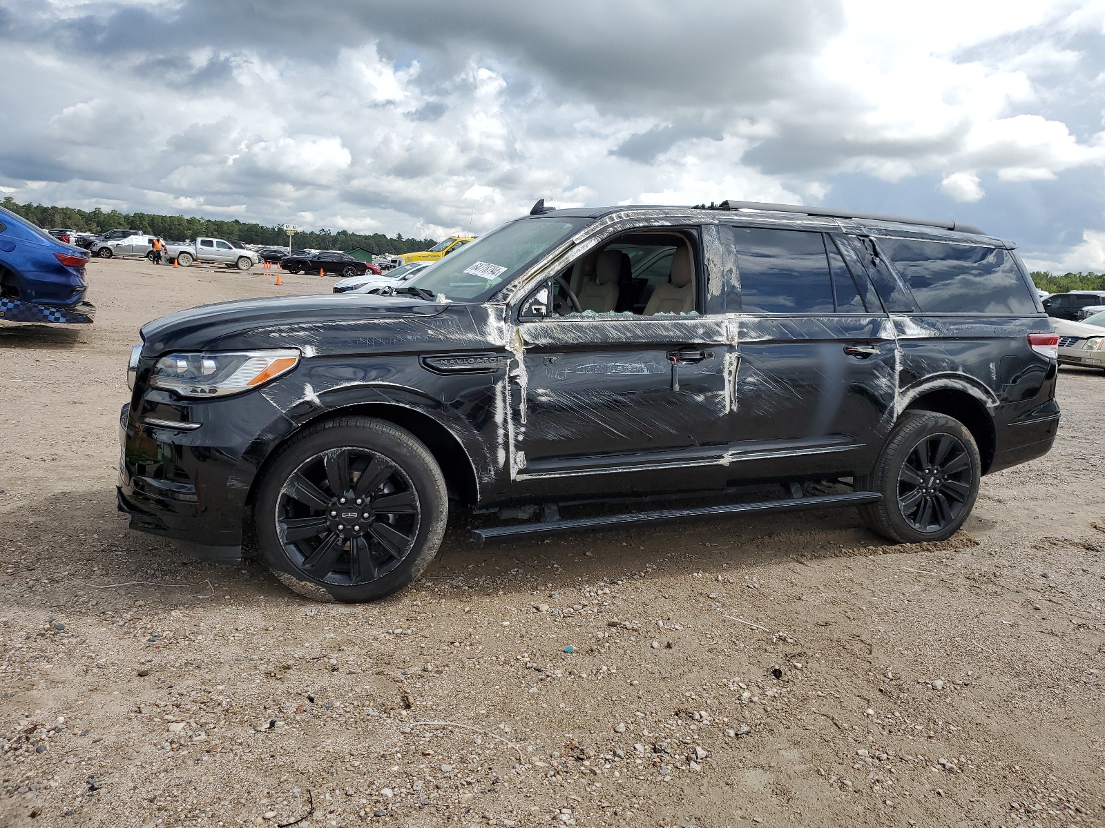 2022 Lincoln Navigator L Reserve vin: 5LMJJ3LT2NEL12185