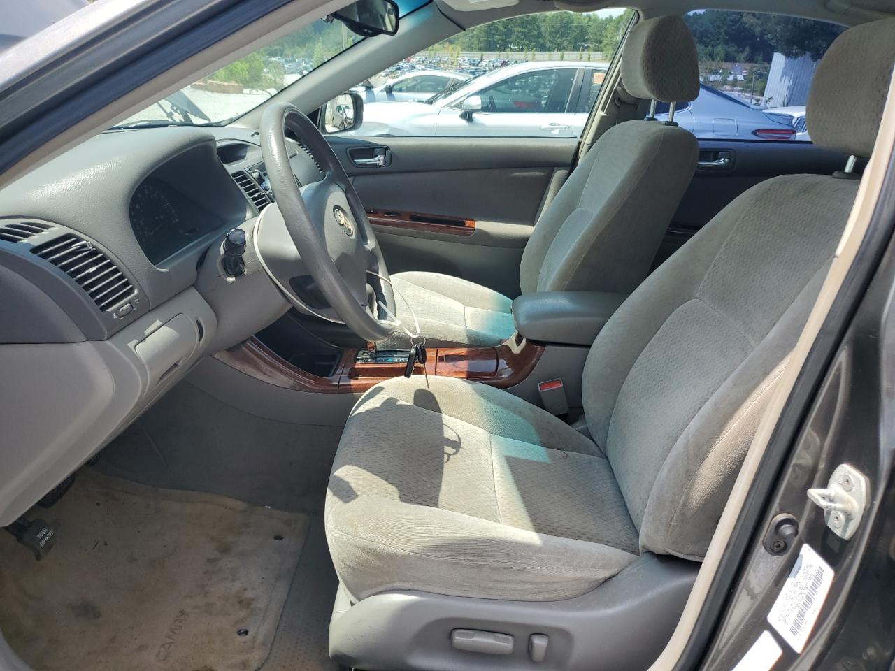 2003 Toyota Camry Le VIN: 4T1BE32KX3U701096 Lot: 61864474