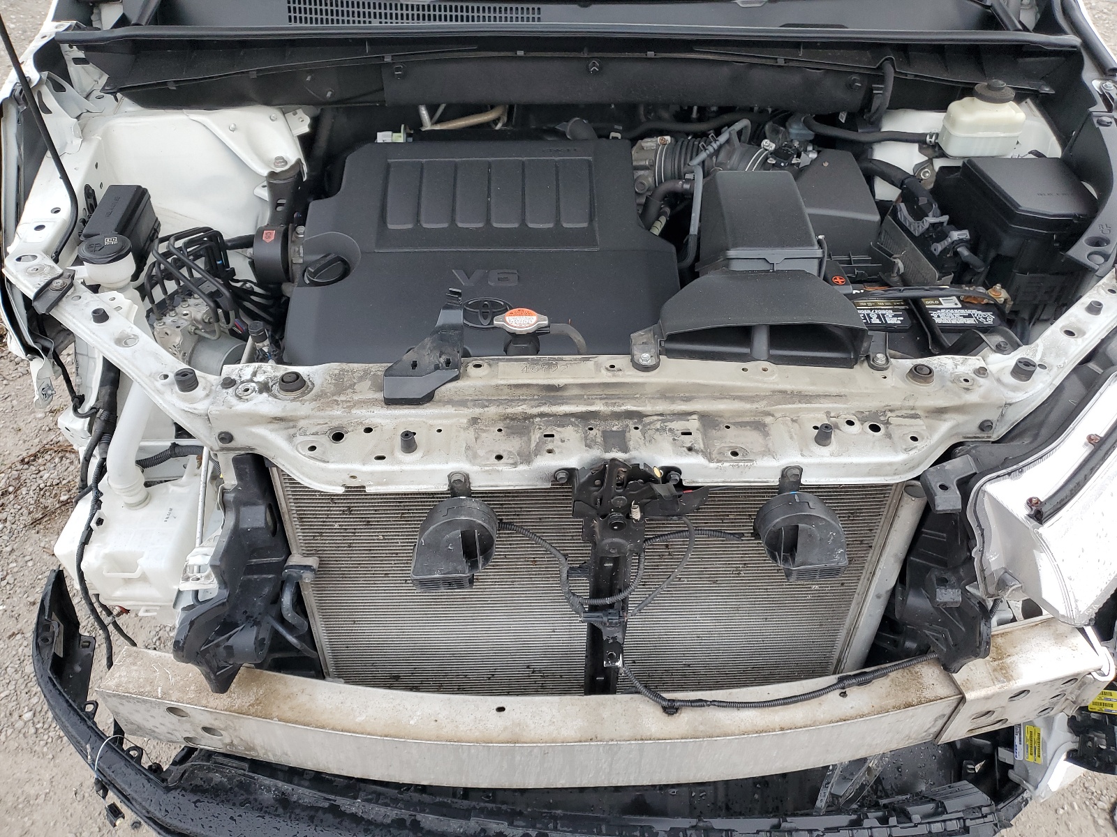 5TDDKRFHXGS286895 2016 Toyota Highlander Limited