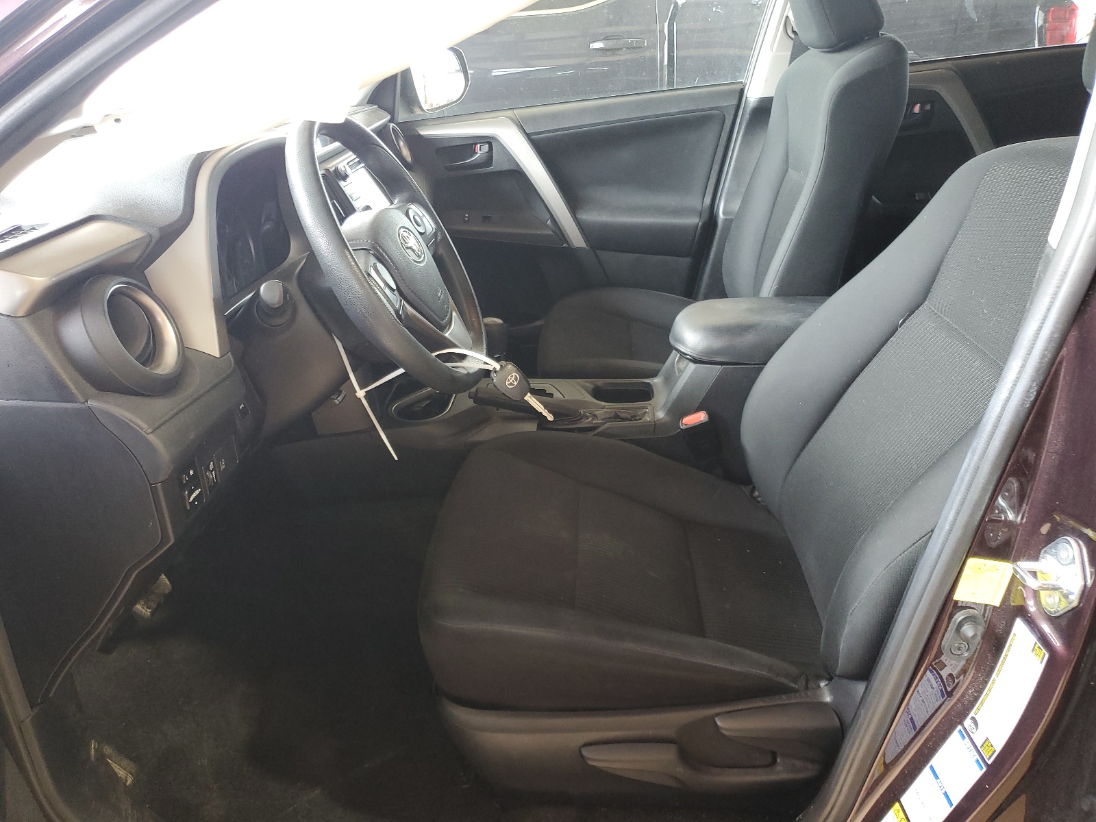 2T3BFREV1HW660698 2017 Toyota Rav4 Le