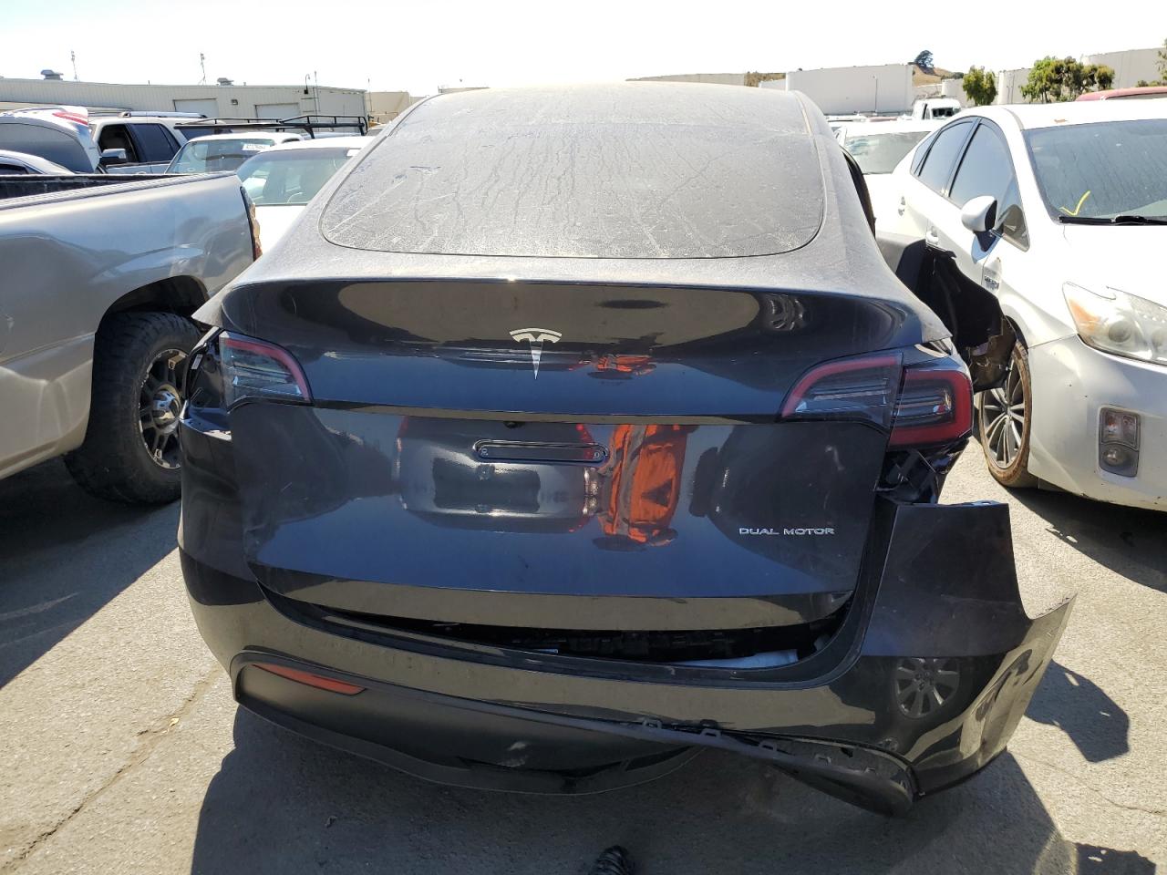 2024 Tesla Model Y VIN: 7SAYGDEE5RF050128 Lot: 61655094