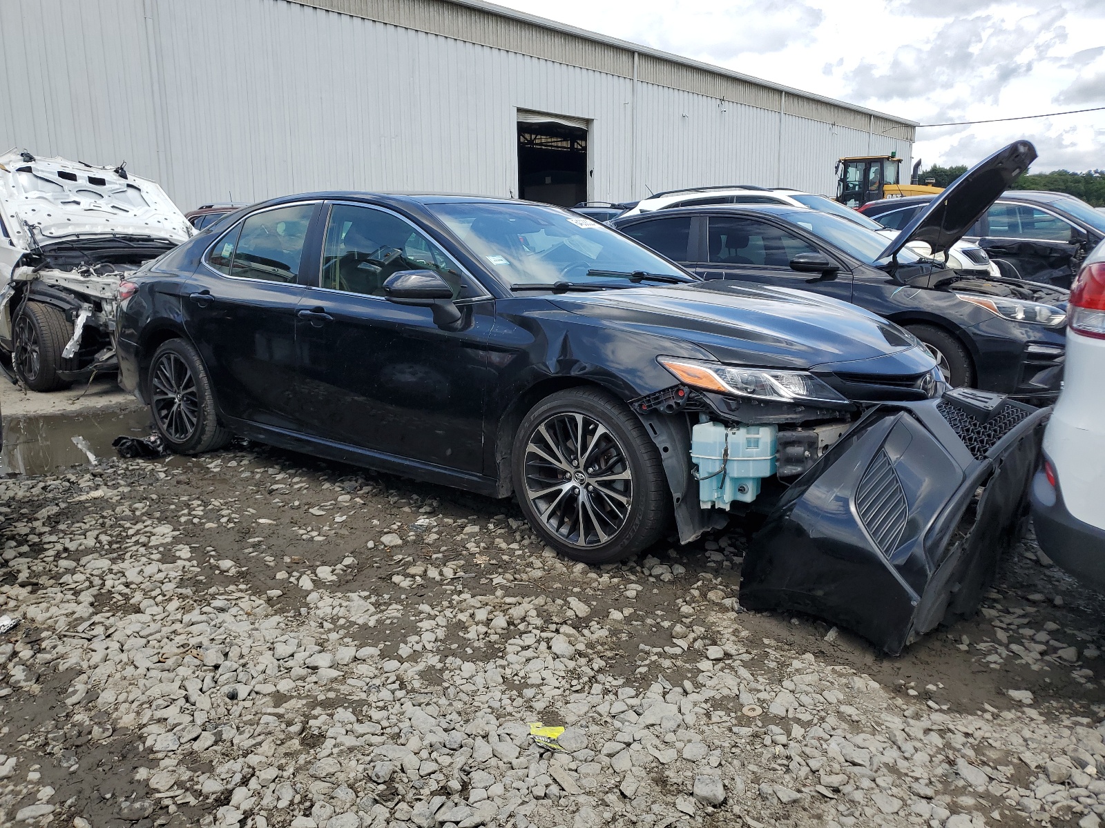 2018 Toyota Camry L vin: JTNB11HK4J3003285