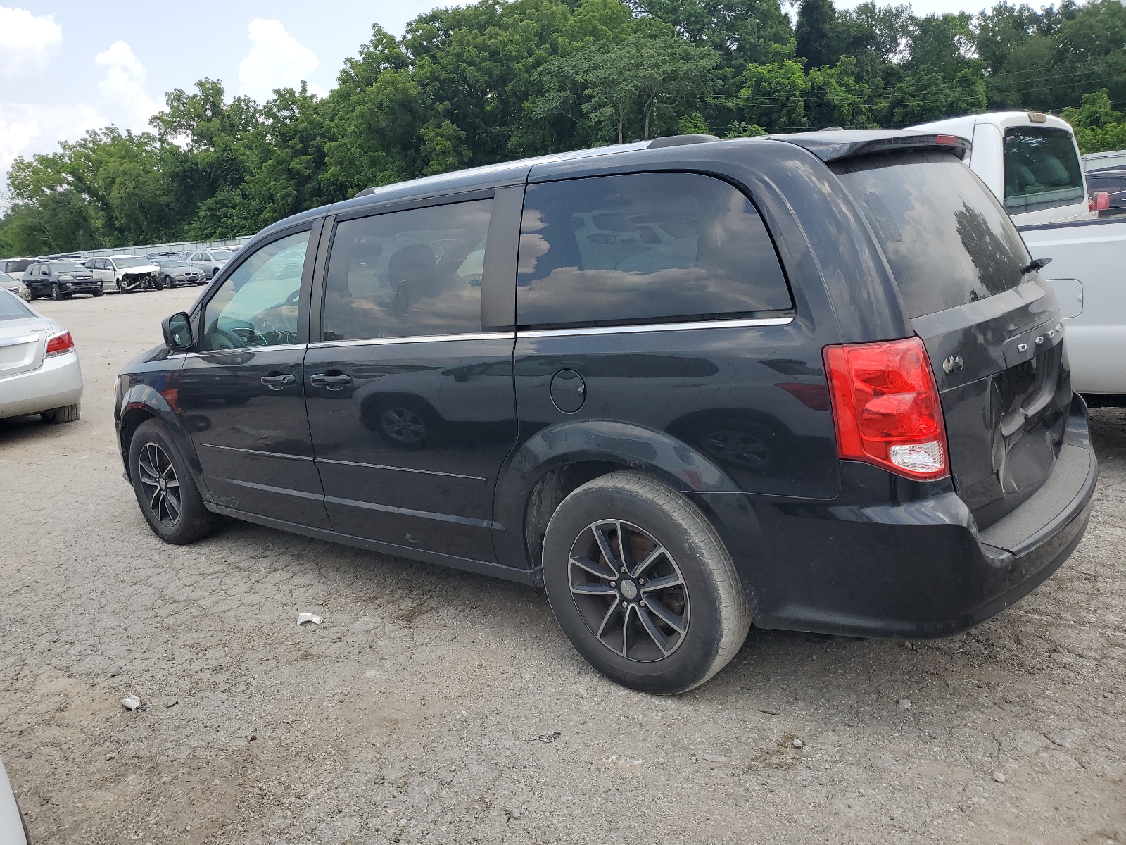 2017 Dodge Grand Caravan Sxt vin: 2C4RDGCG2HR852946