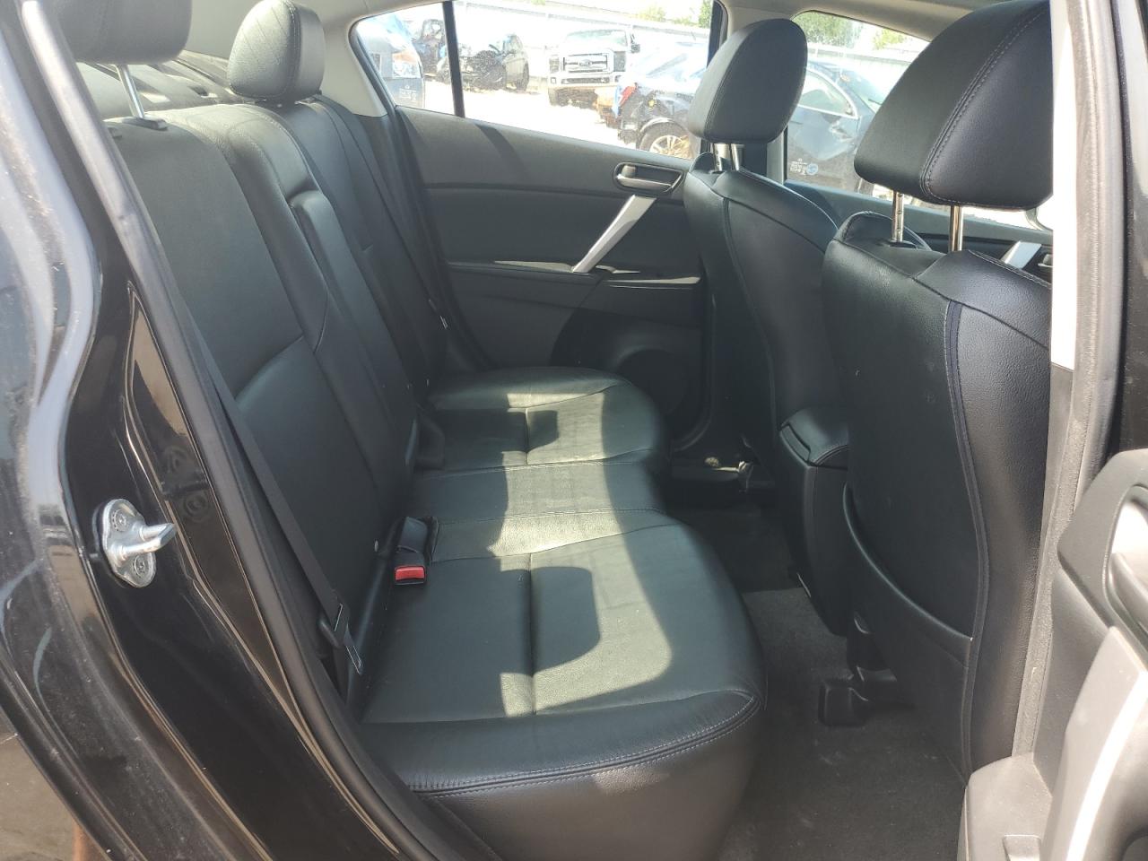 2011 Mazda 3 S VIN: JM1BL1W51B1486436 Lot: 64780714