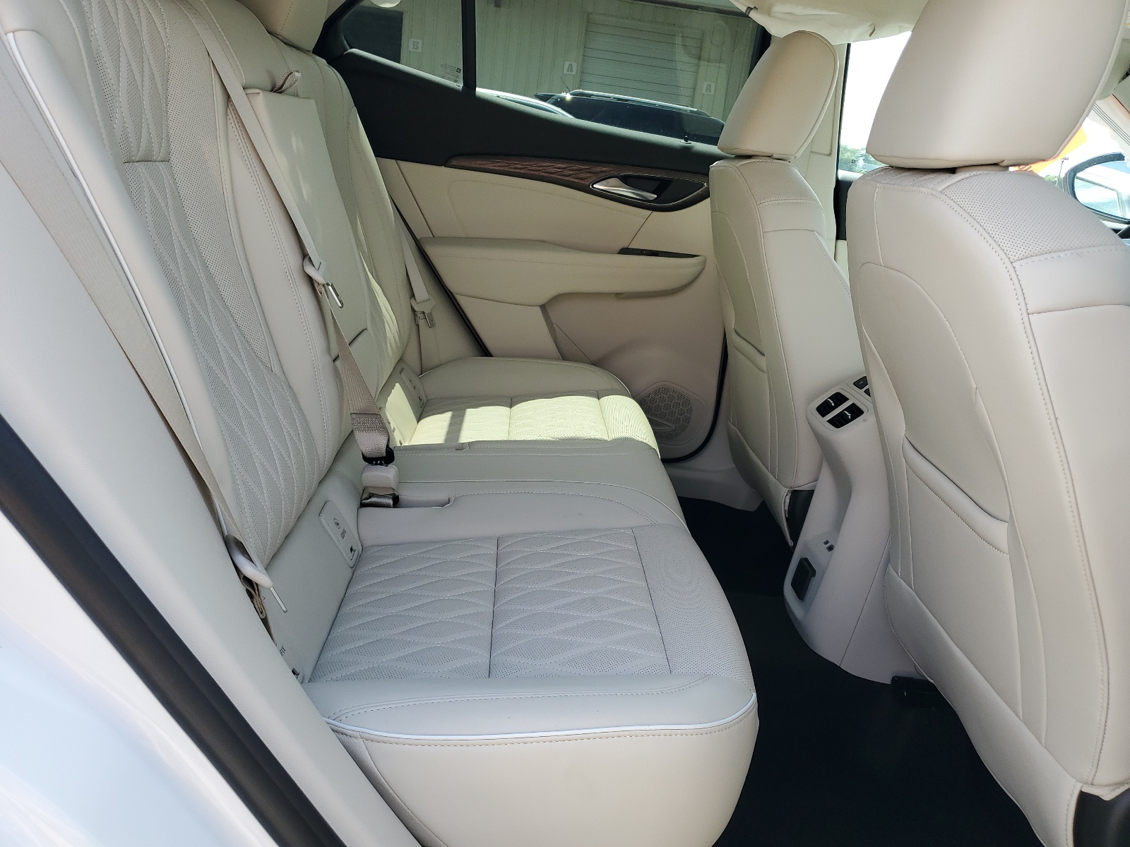 LRBFZSR4XPD197455 2023 Buick Envision Avenir