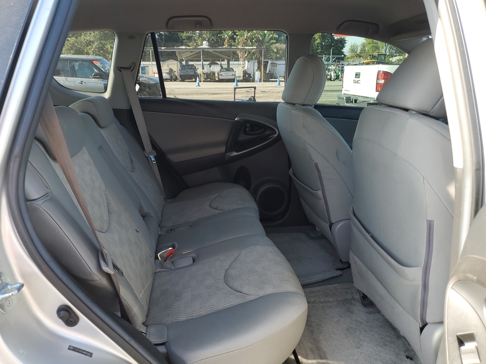 2T3ZF4DV5AW046875 2010 Toyota Rav4