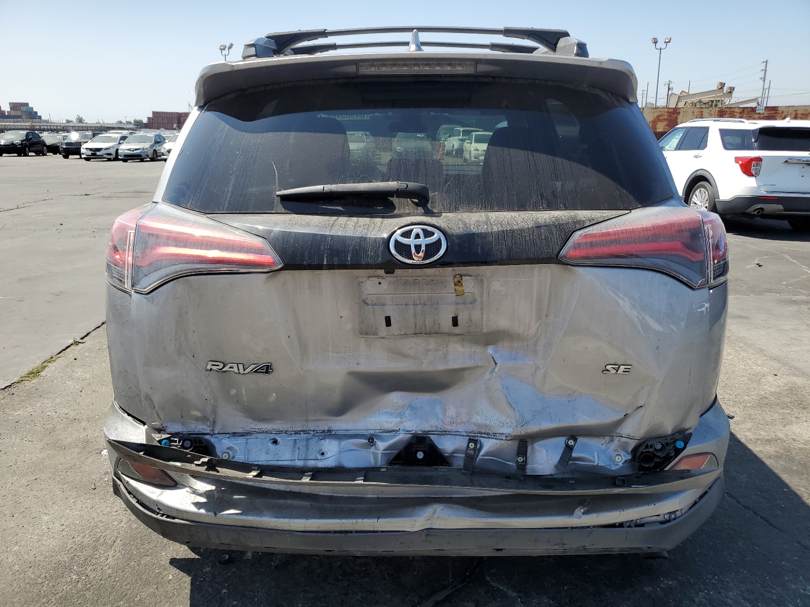 2T3NFREV9HW380508 2017 Toyota Rav4 Se