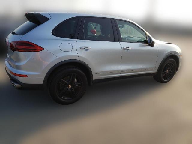 Паркетники PORSCHE CAYENNE 2016 Серебристый