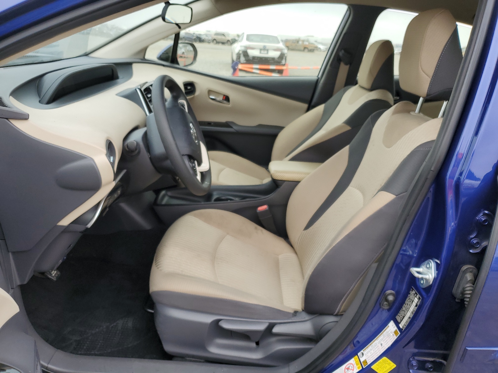 JTDKBRFUXH3044843 2017 Toyota Prius