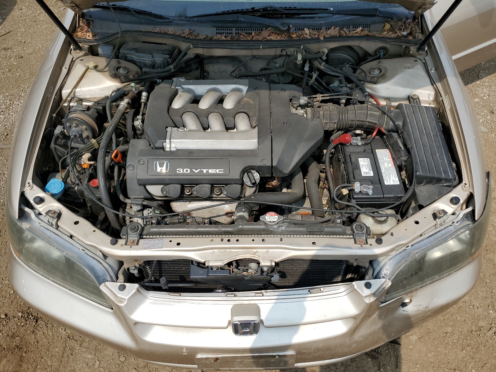 1HGCG1655YA032399 2000 Honda Accord Ex