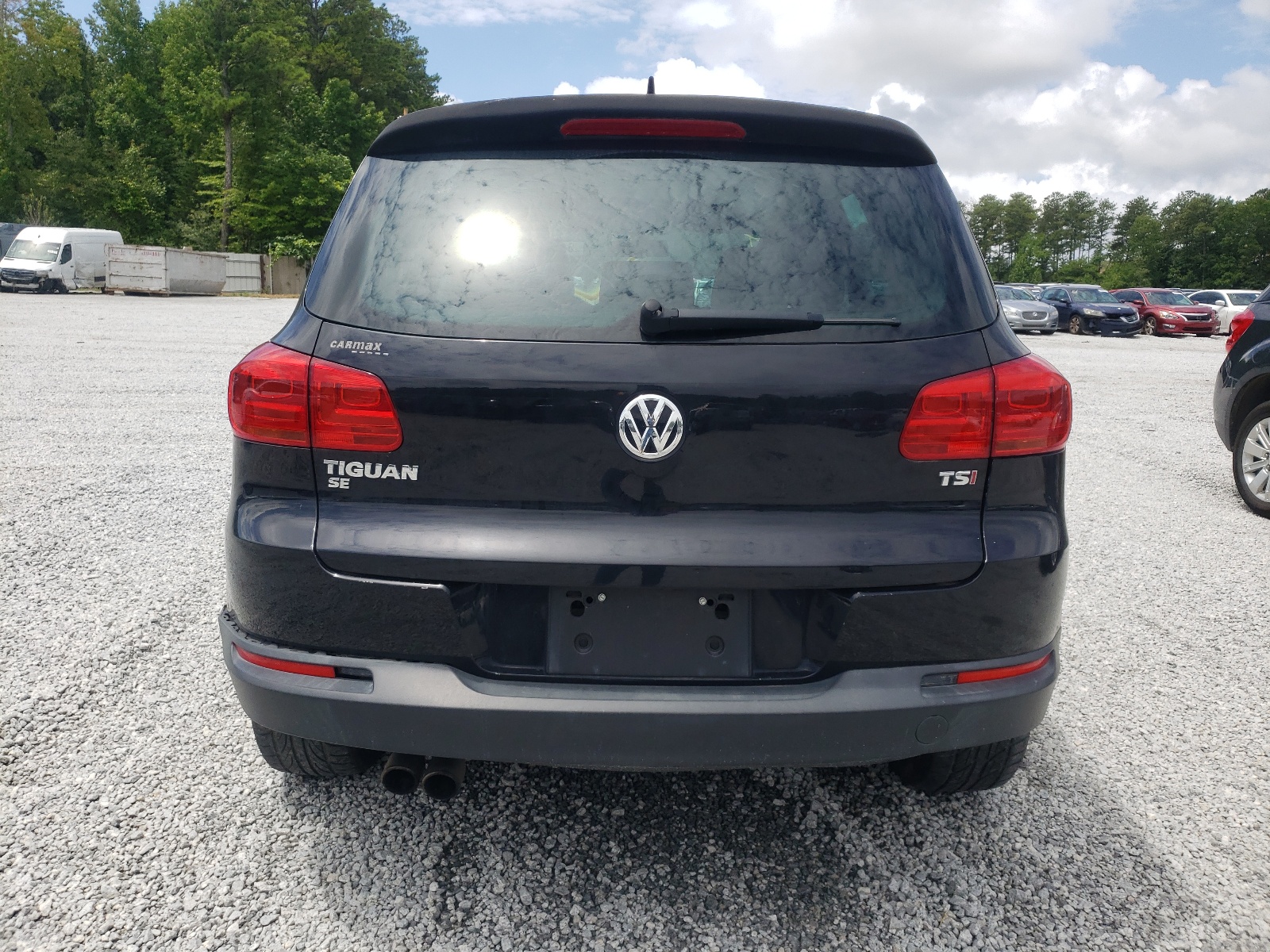 2016 Volkswagen Tiguan S vin: WVGAV7AX7GW516921